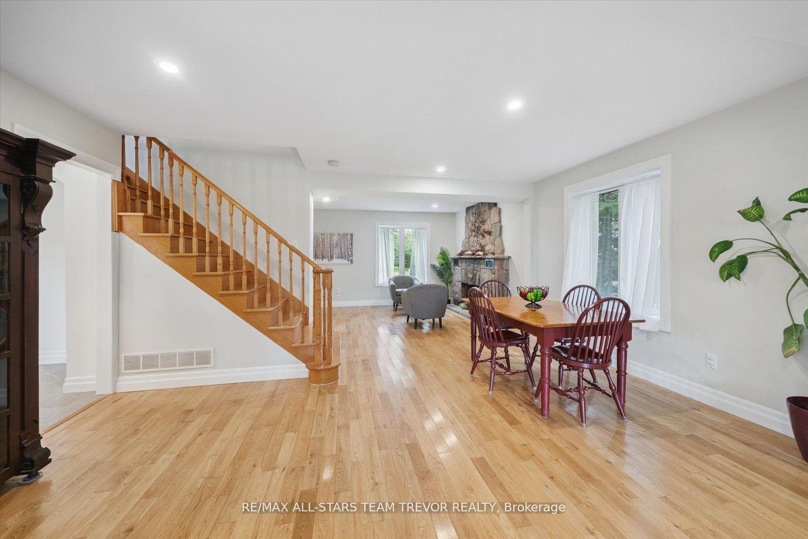 Photo 5 of 219 Willow Drive, Georgina, Keswick South — HOMEH