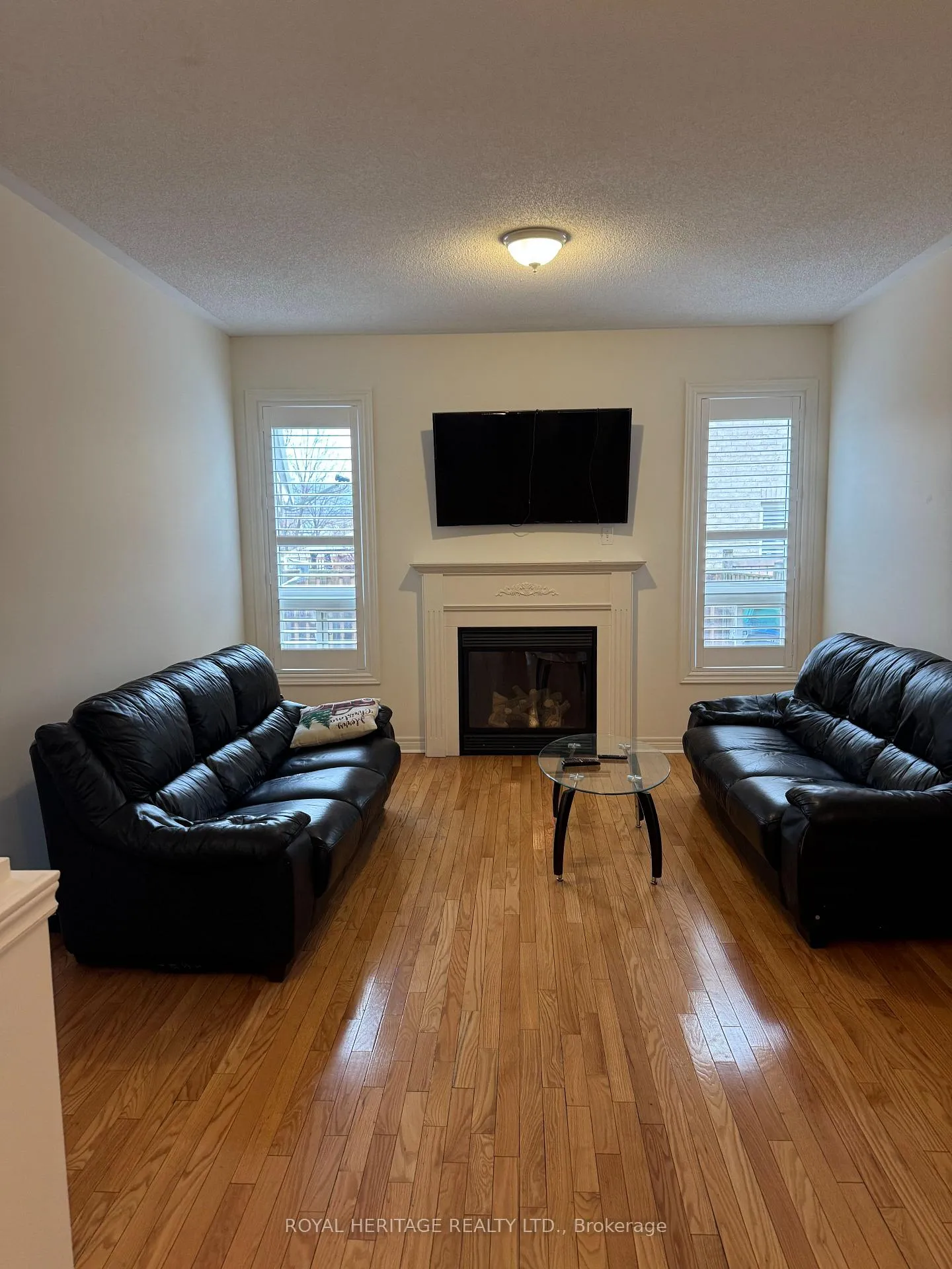 Photo 5 of Unit Main, 49 Everingham Circle, Brampton, Sandringham-Wellington — HOMEH