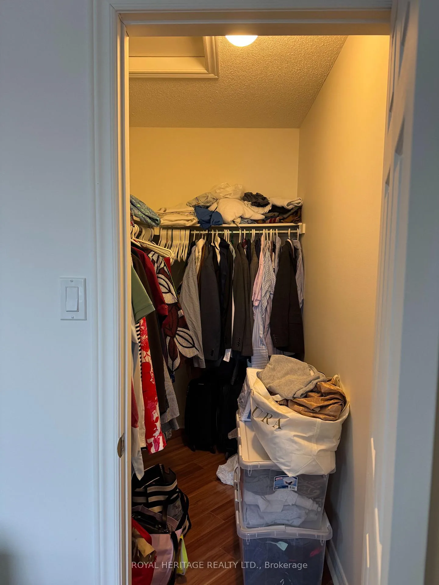 Photo 8 of Unit Main, 49 Everingham Circle, Brampton, Sandringham-Wellington — HOMEH