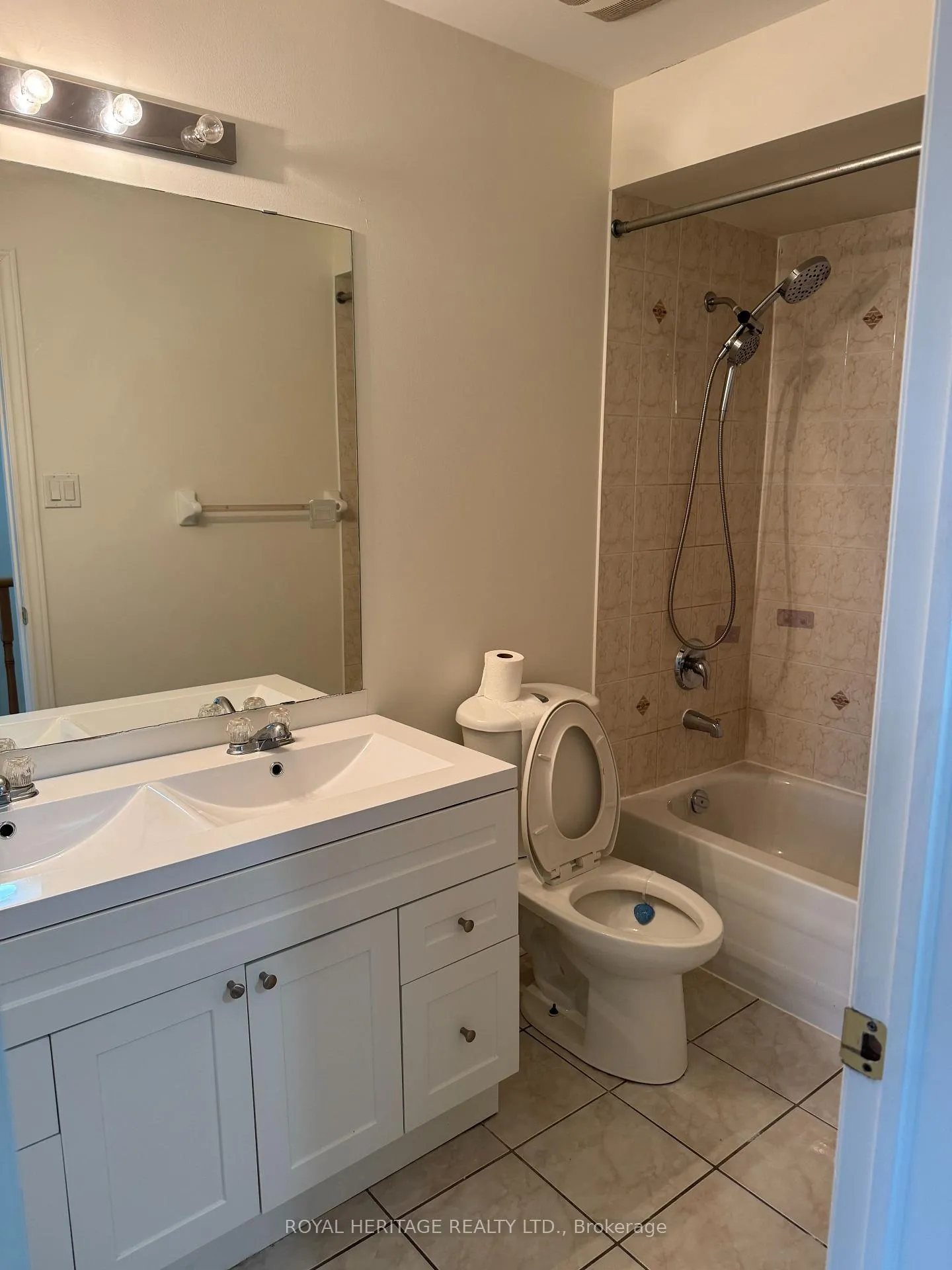 Photo 9 of Unit Main, 49 Everingham Circle, Brampton, Sandringham-Wellington — HOMEH