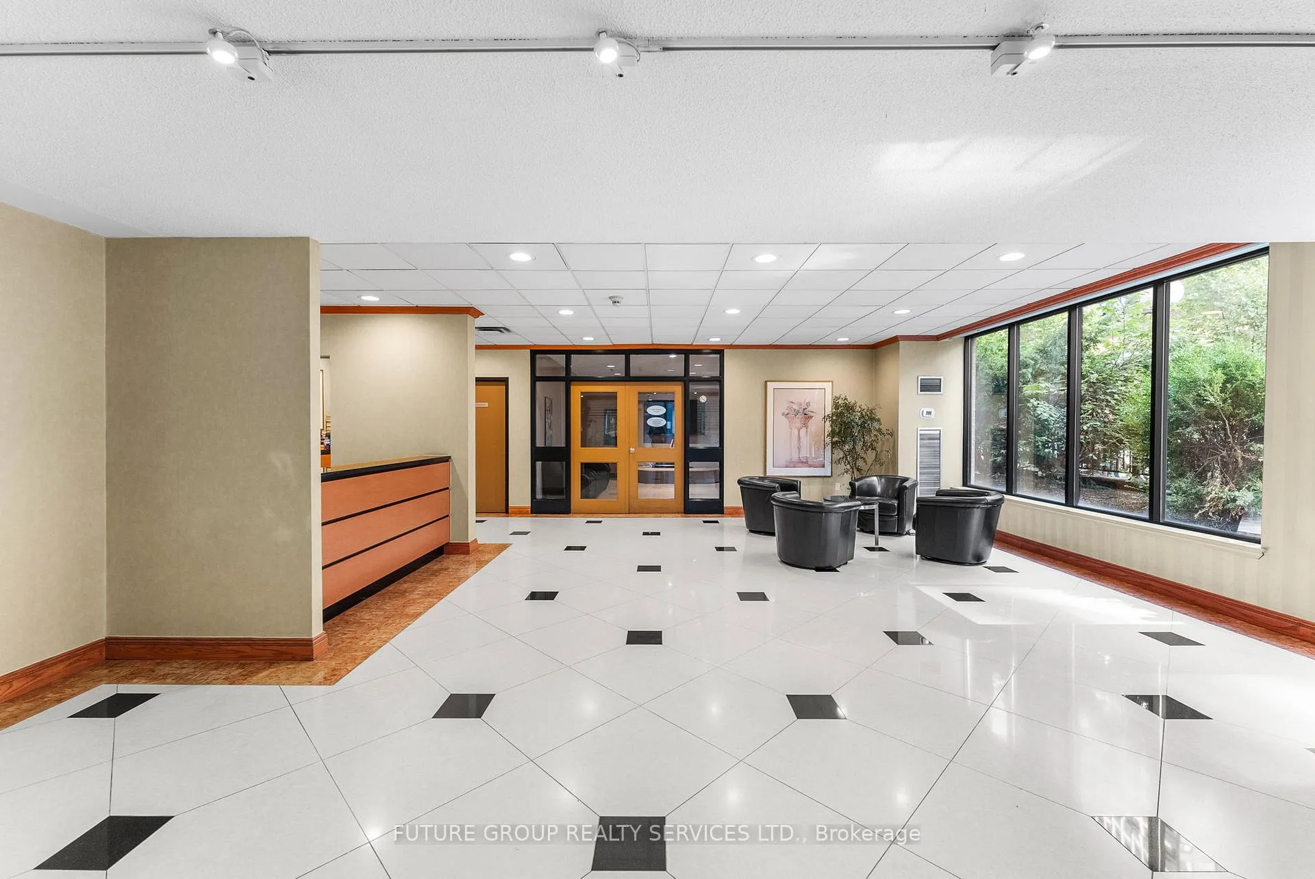 Photo 3 of Unit 2209, 633 Bay Street, Toronto, Bay Street Corridor — HOMEH