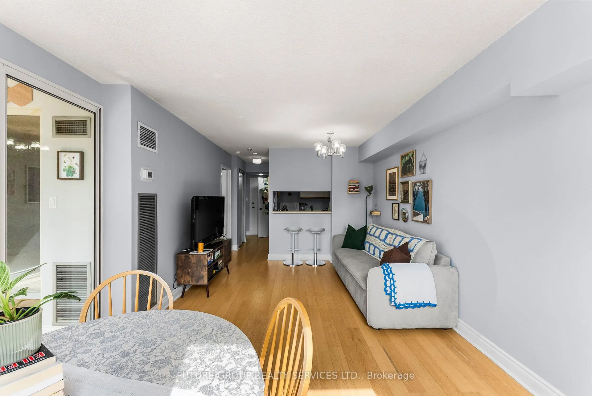 Photo 10 of Unit 2209, 633 Bay Street, Toronto, Bay Street Corridor — HOMEH