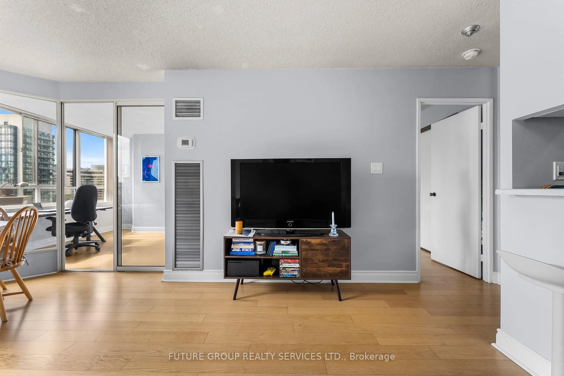 Photo 14 of Unit 2209, 633 Bay Street, Toronto, Bay Street Corridor — HOMEH