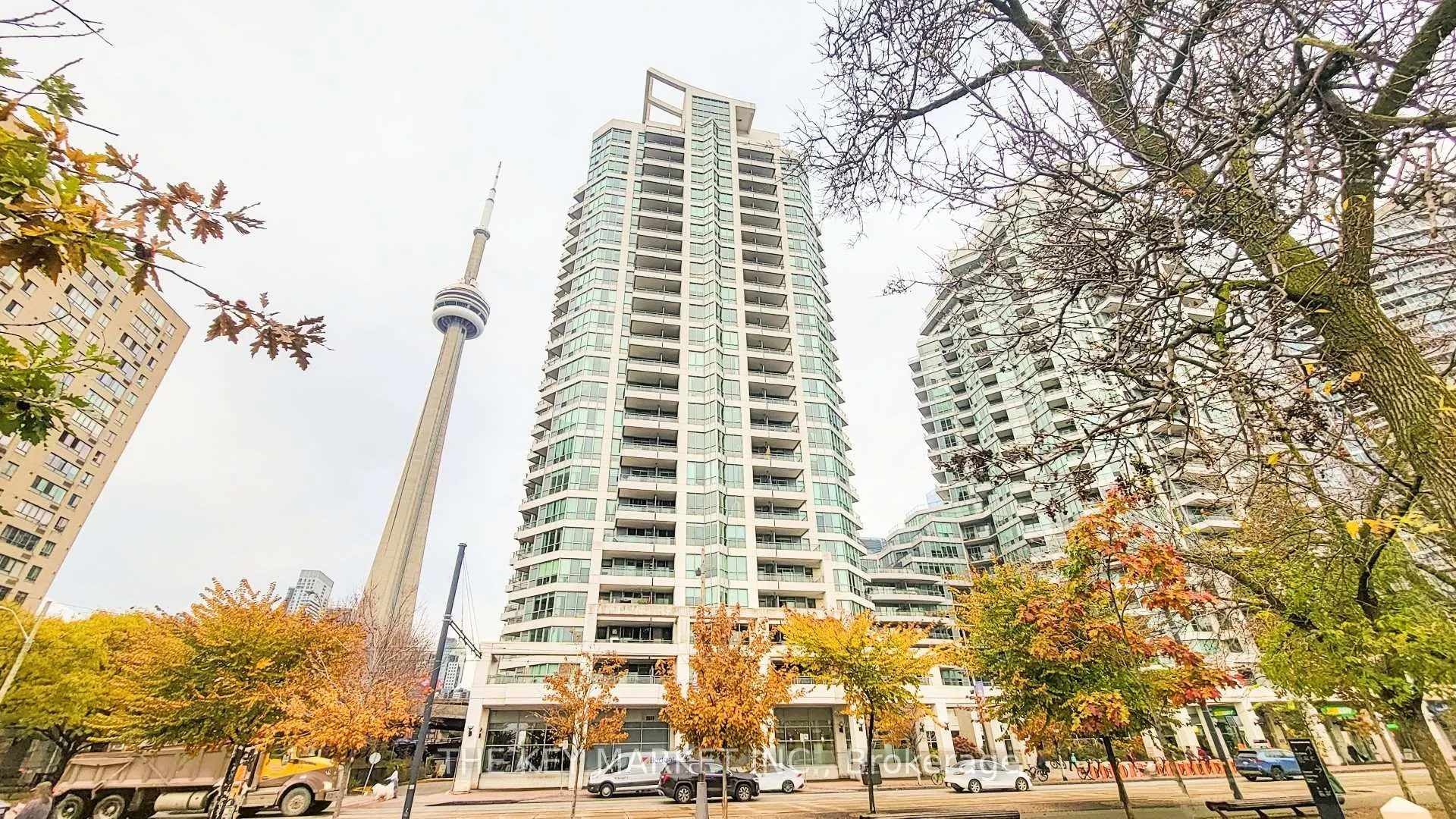 Photo 2 of Unit 1026, 230 Queens Quay W, Toronto, Waterfront Communities — HOMEH