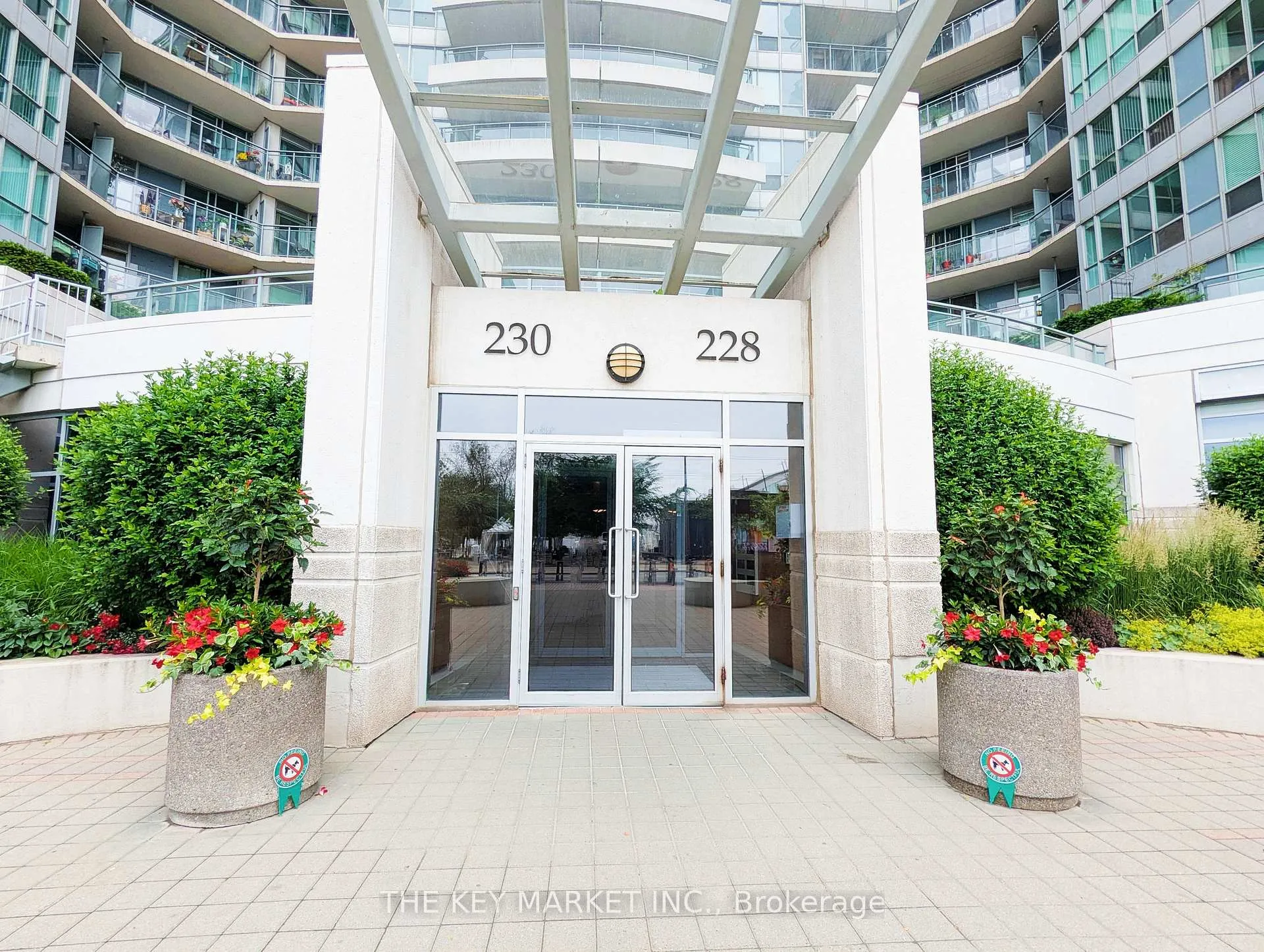 Photo 7 of Unit 1026, 230 Queens Quay W, Toronto, Waterfront Communities — HOMEH