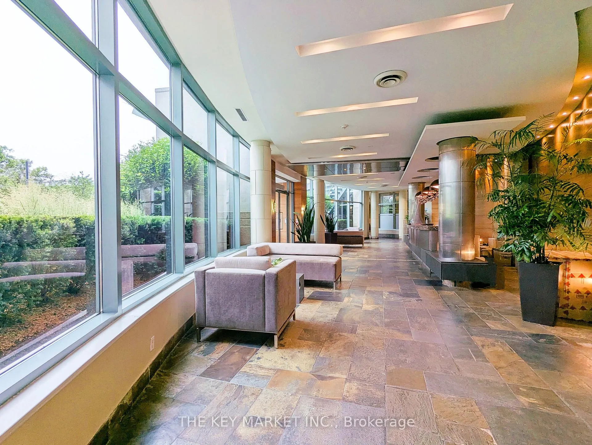 Photo 10 of Unit 1026, 230 Queens Quay W, Toronto, Waterfront Communities — HOMEH