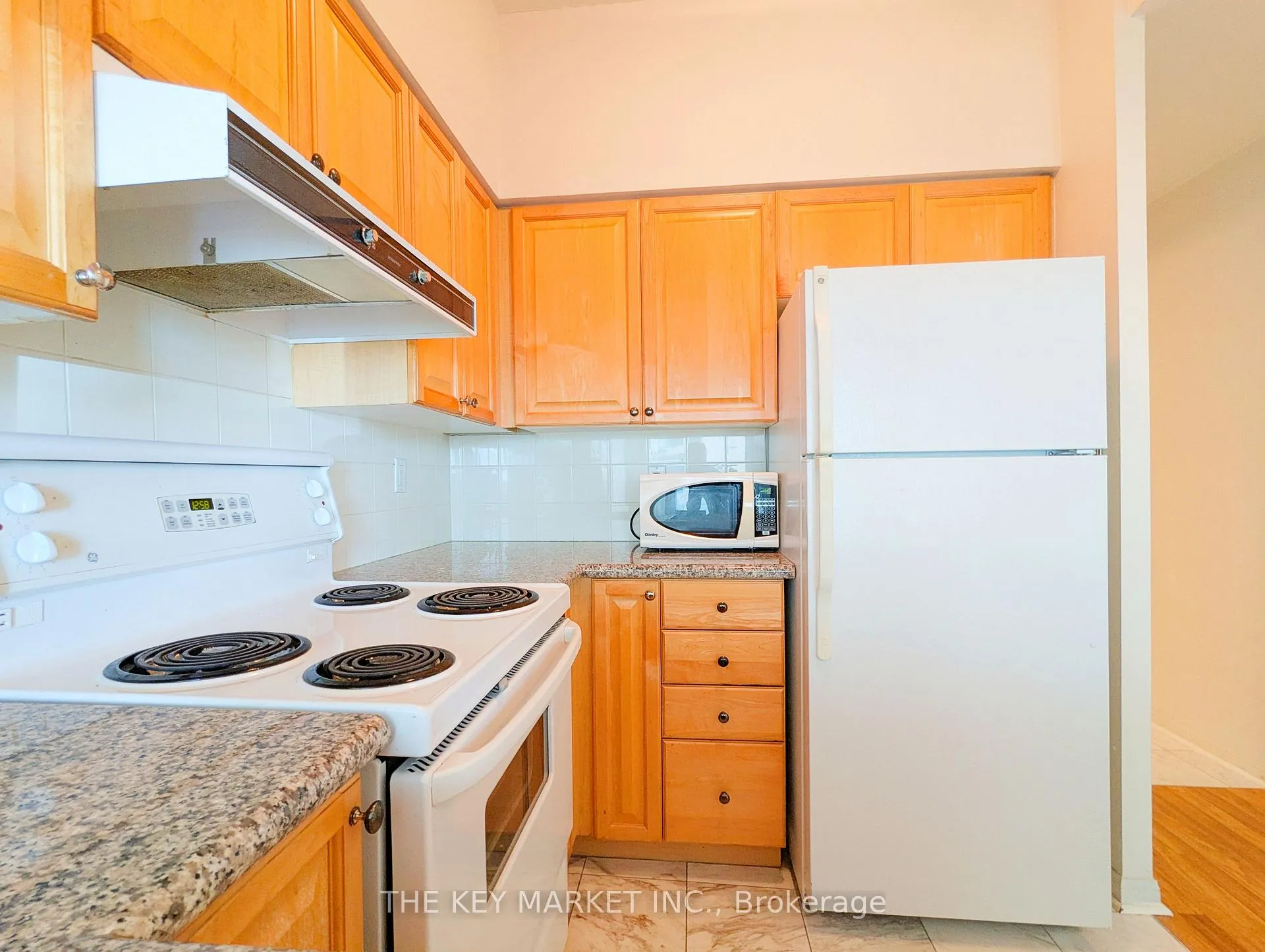 Photo 26 of Unit 1026, 230 Queens Quay W, Toronto, Waterfront Communities — HOMEH
