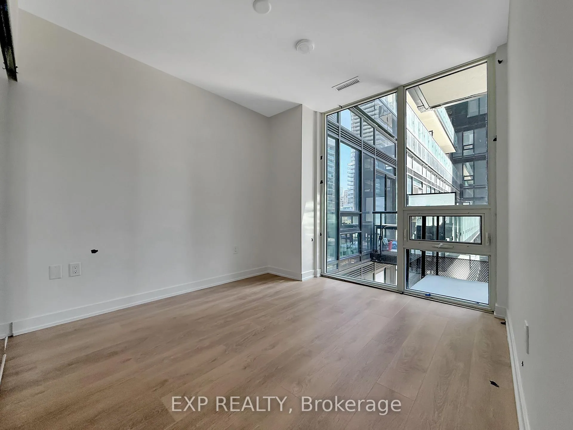 Photo 16 of Unit 601, 117 Broadway Avenue, Toronto, Mount Pleasant West — HOMEH