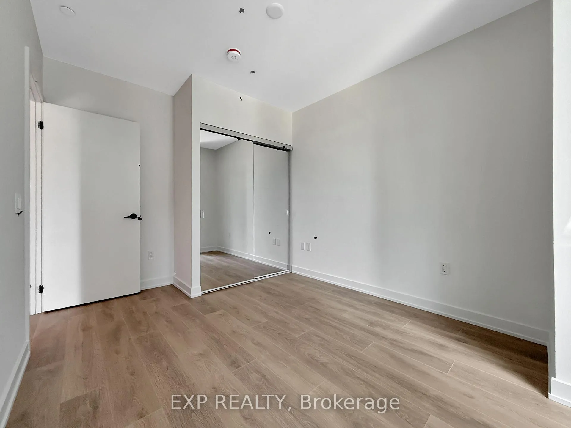 Photo 19 of Unit 601, 117 Broadway Avenue, Toronto, Mount Pleasant West — HOMEH