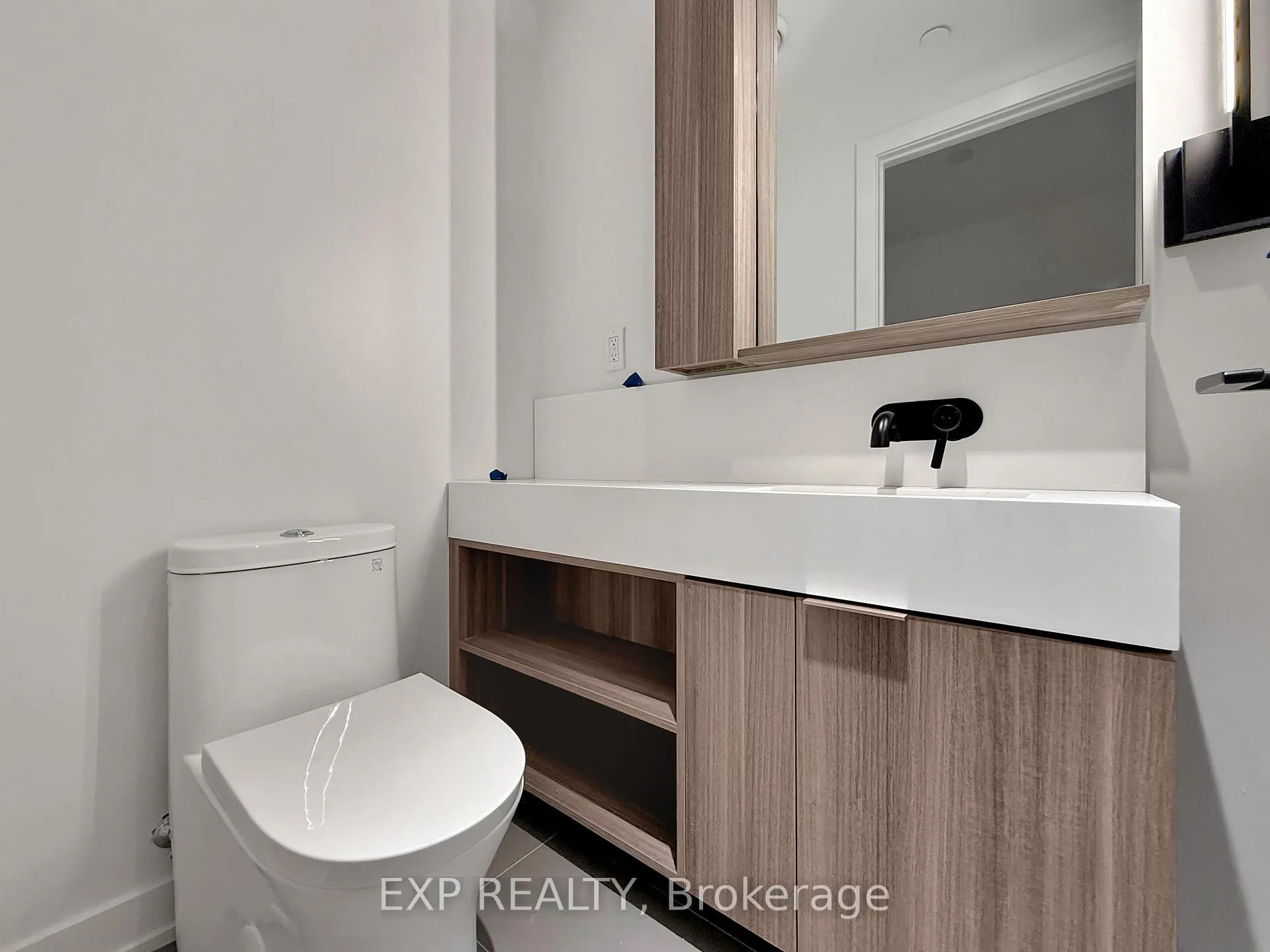 Photo 23 of Unit 601, 117 Broadway Avenue, Toronto, Mount Pleasant West — HOMEH