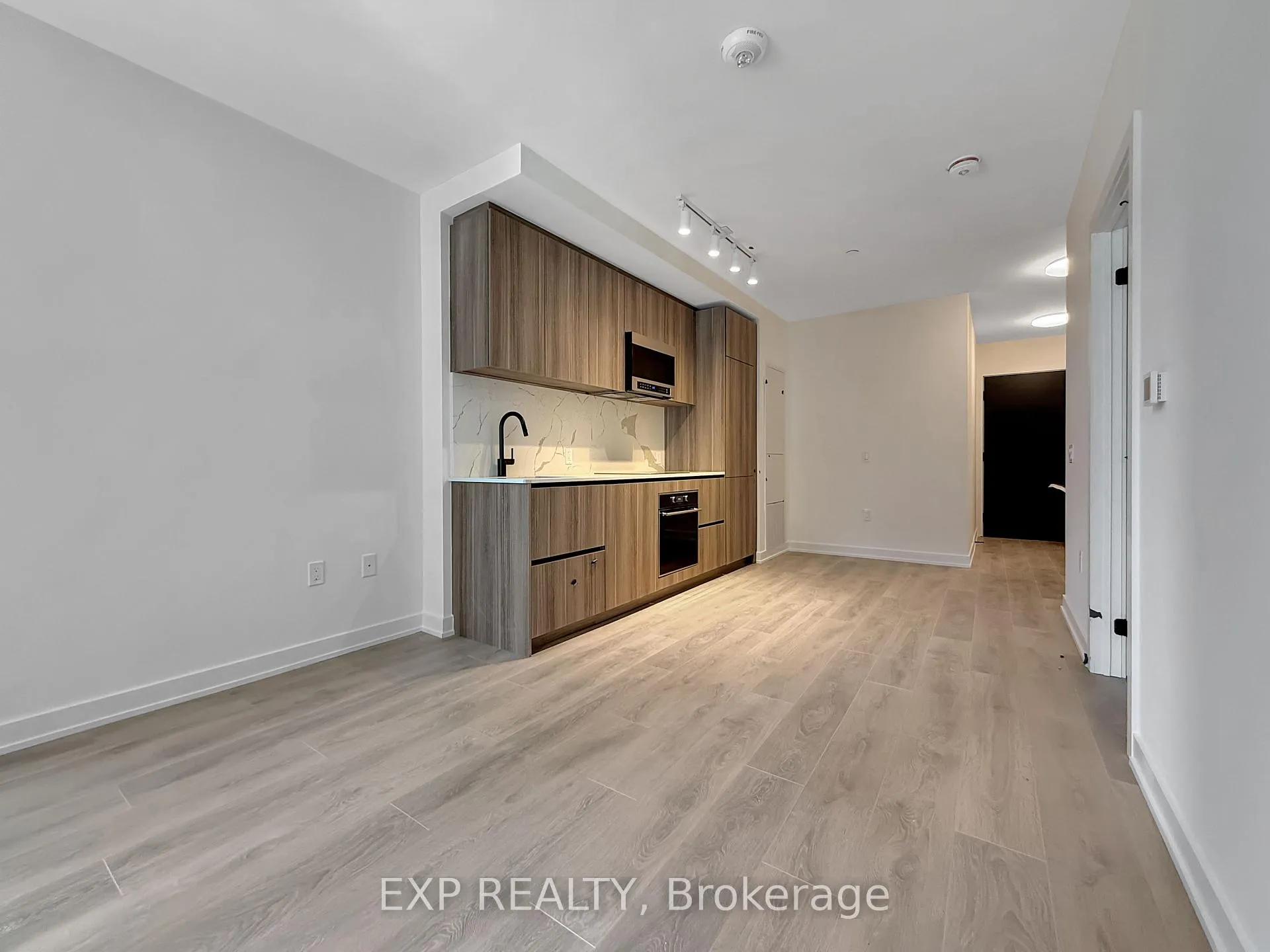 Photo 26 of Unit 601, 117 Broadway Avenue, Toronto, Mount Pleasant West — HOMEH