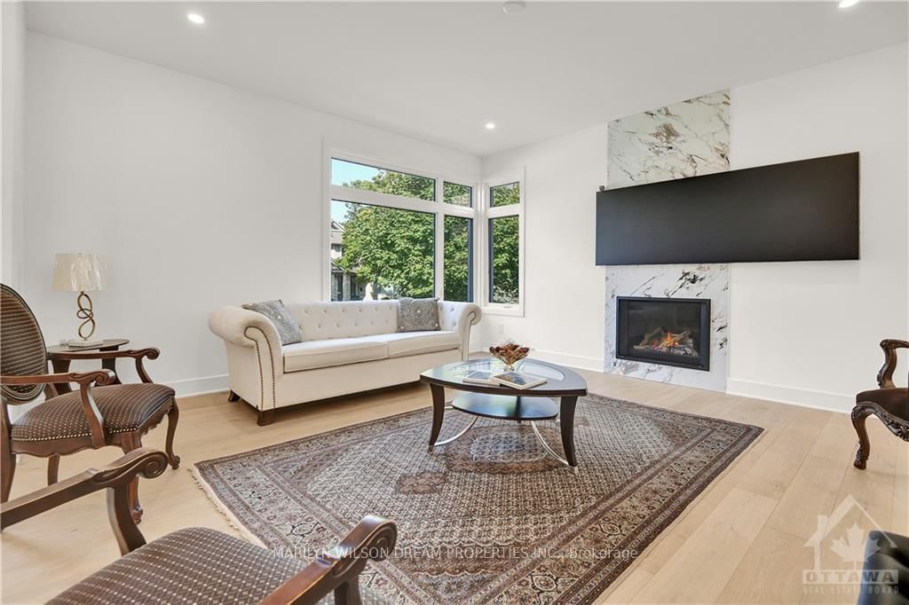 Photo 8 of 320 CRESTVIEW Rd, Ottawa, Alta Vista/Faircrest Heights — HOMEH