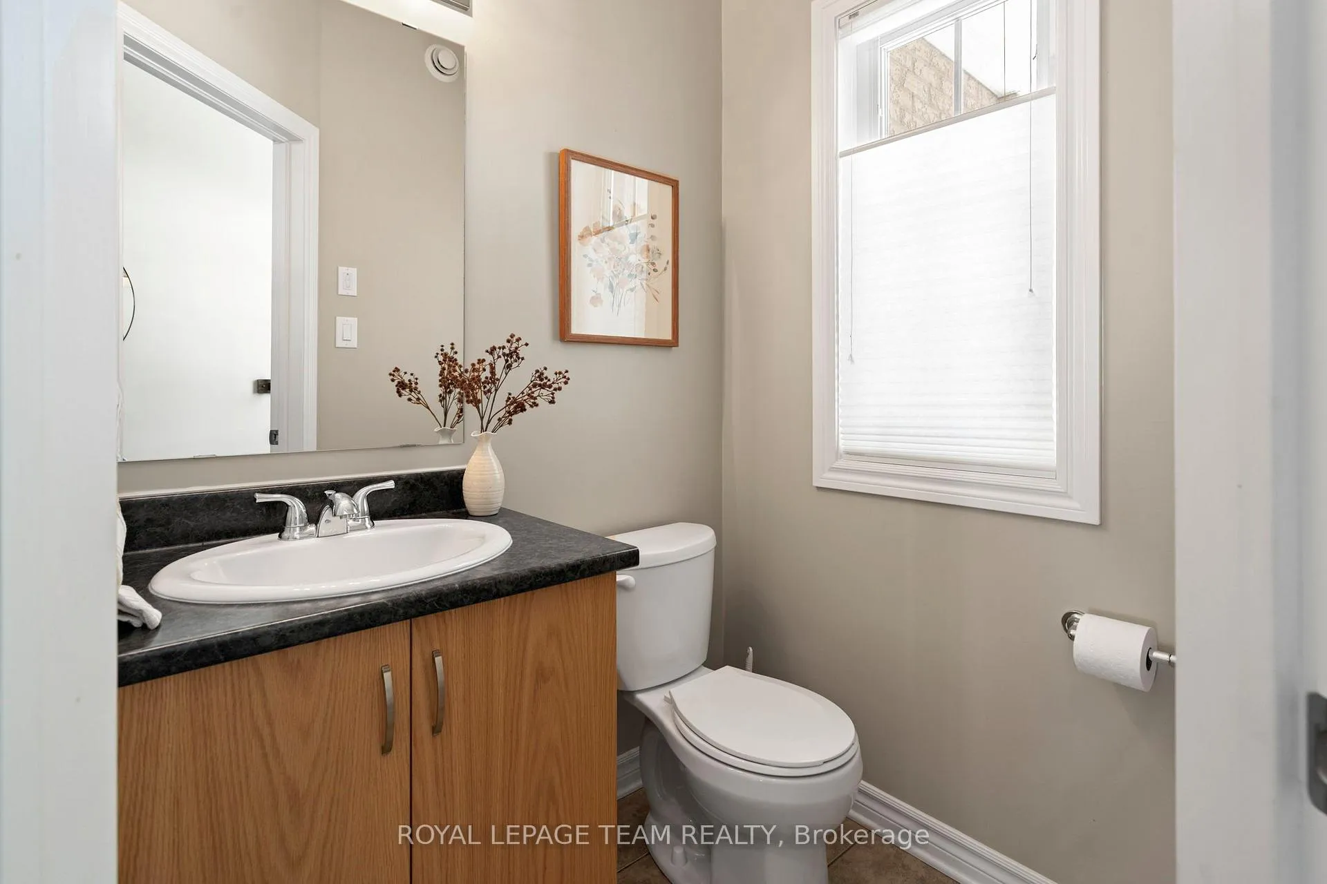 Photo 17 of 319 Kingbrook Drive, Ottawa, Kanata - Bridlewood — HOMEH