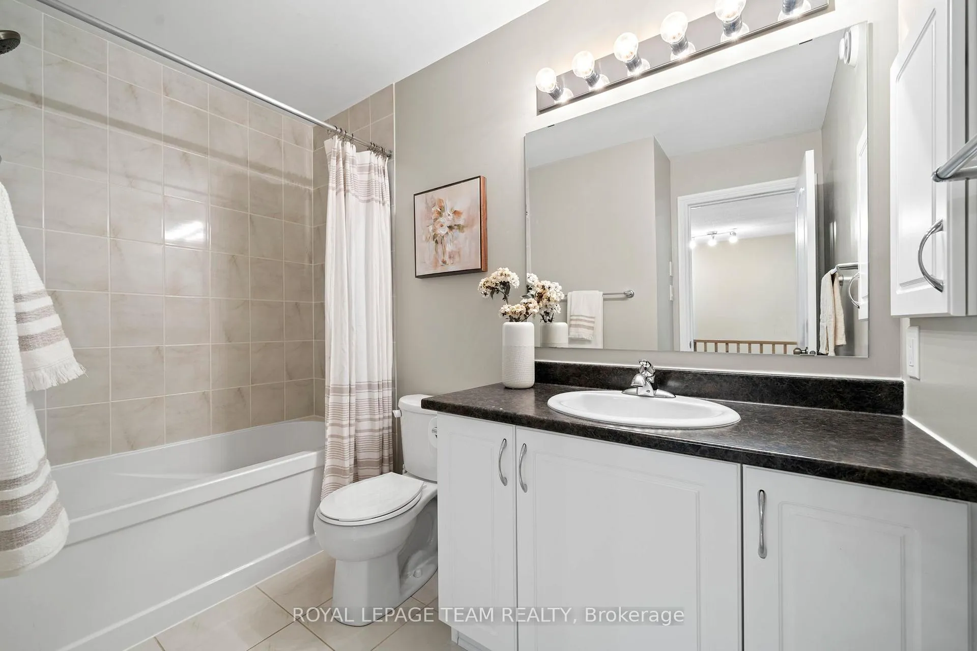 Photo 23 of 319 Kingbrook Drive, Ottawa, Kanata - Bridlewood — HOMEH