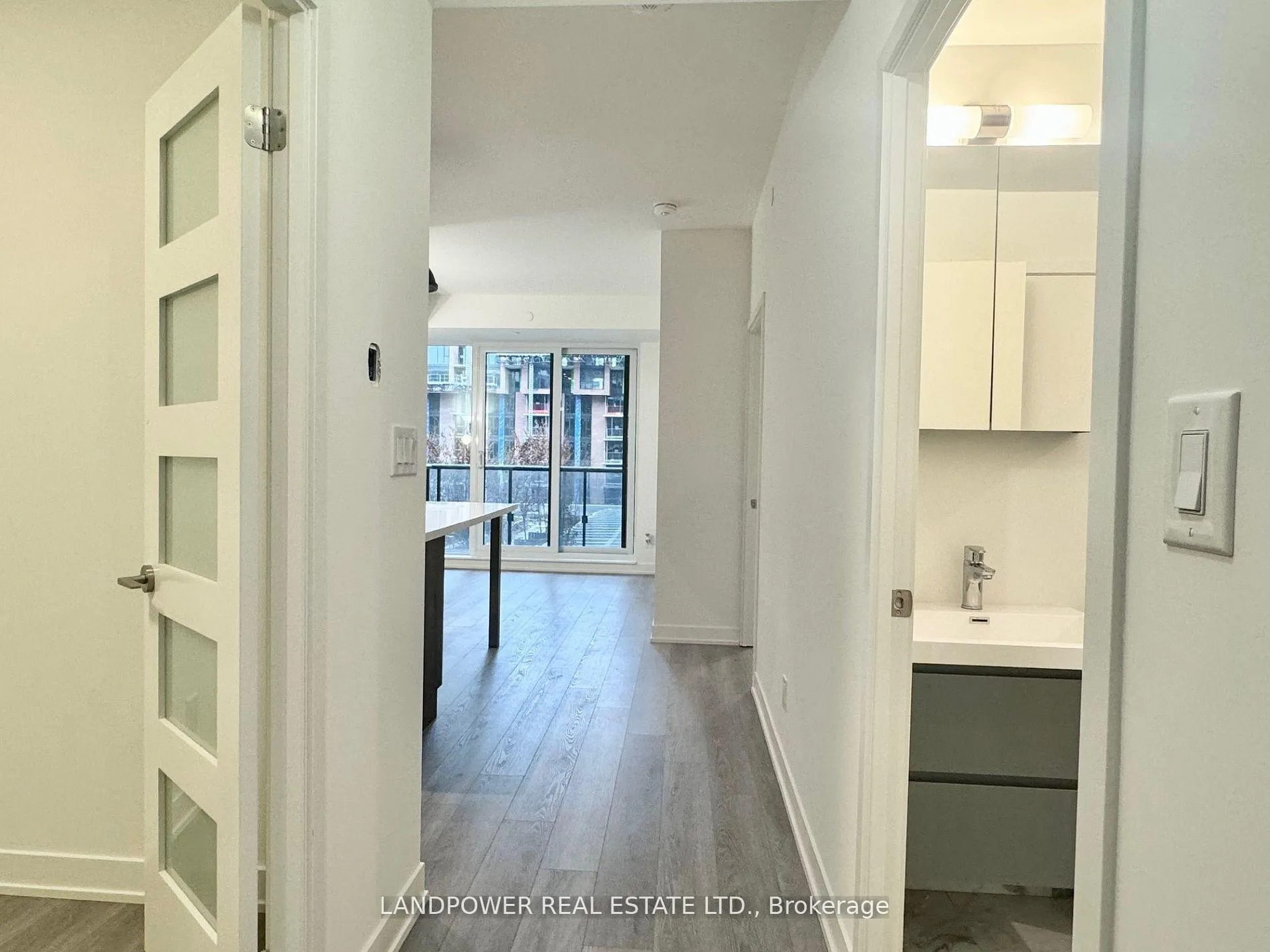 Photo 8 of Unit 604, 8119 Birchmount Road, Markham, Unionville — HOMEH