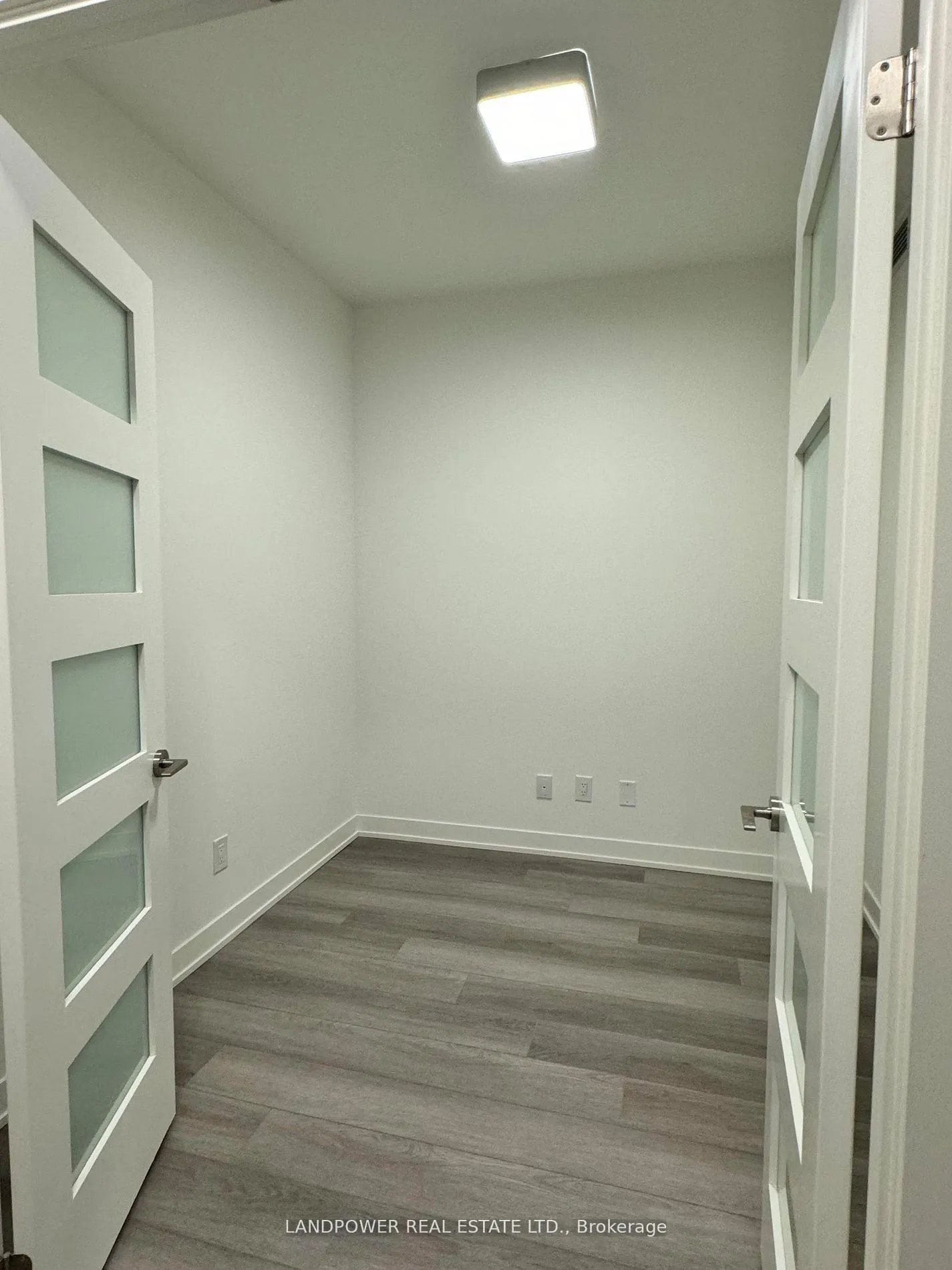 Photo 9 of Unit 604, 8119 Birchmount Road, Markham, Unionville — HOMEH