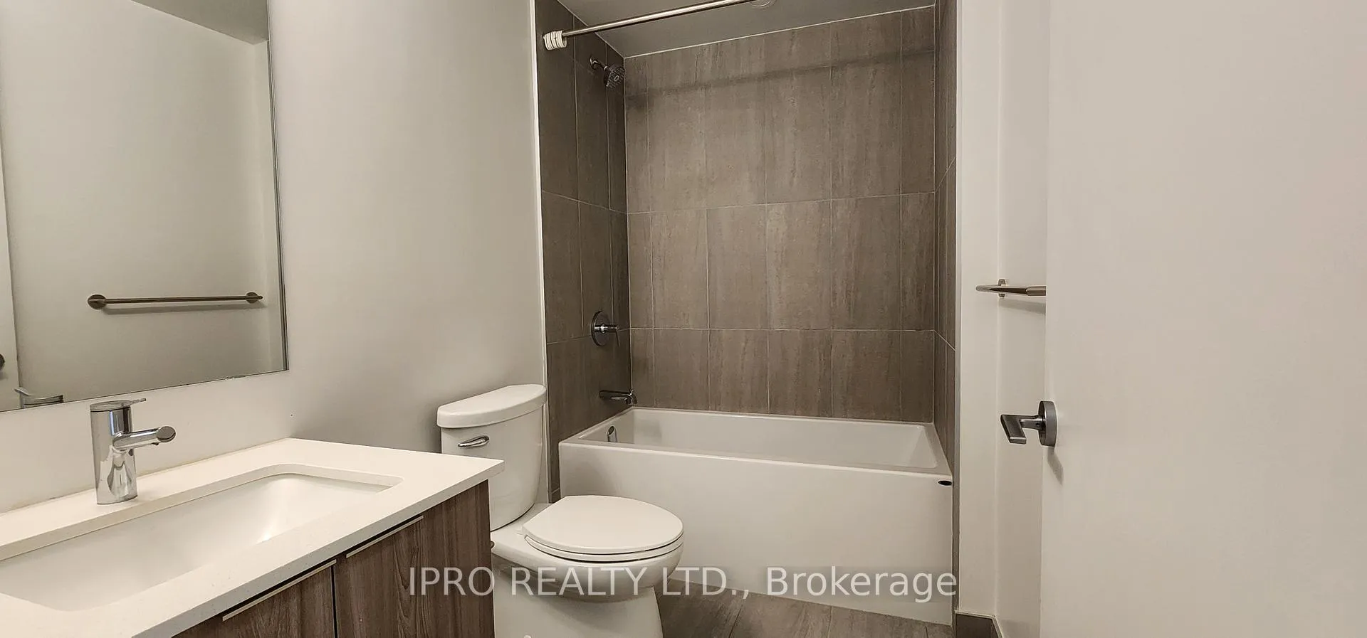 Photo 6 of Unit 3806, 357 King Street, Toronto, Waterfront Communities — HOMEH