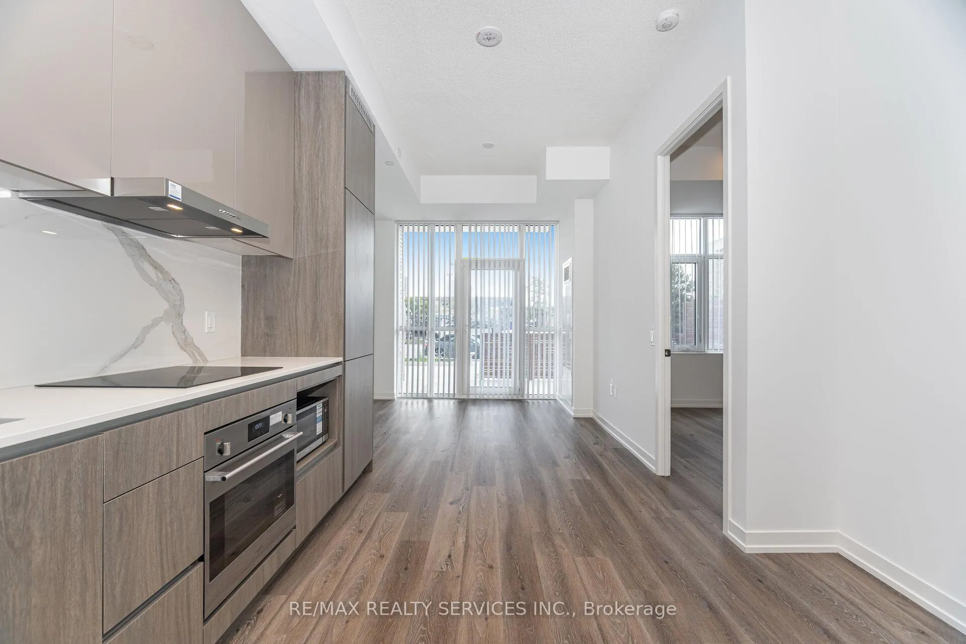 Photo 11 of Unit 103 D, 28 Interchange Way, Vaughan, Vaughan Corporate Centre — HOMEH