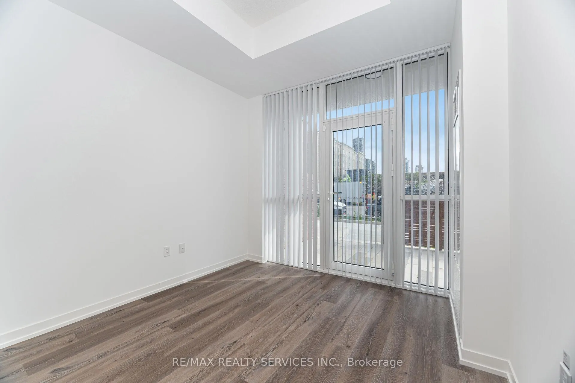 Photo 13 of Unit 103 D, 28 Interchange Way, Vaughan, Vaughan Corporate Centre — HOMEH