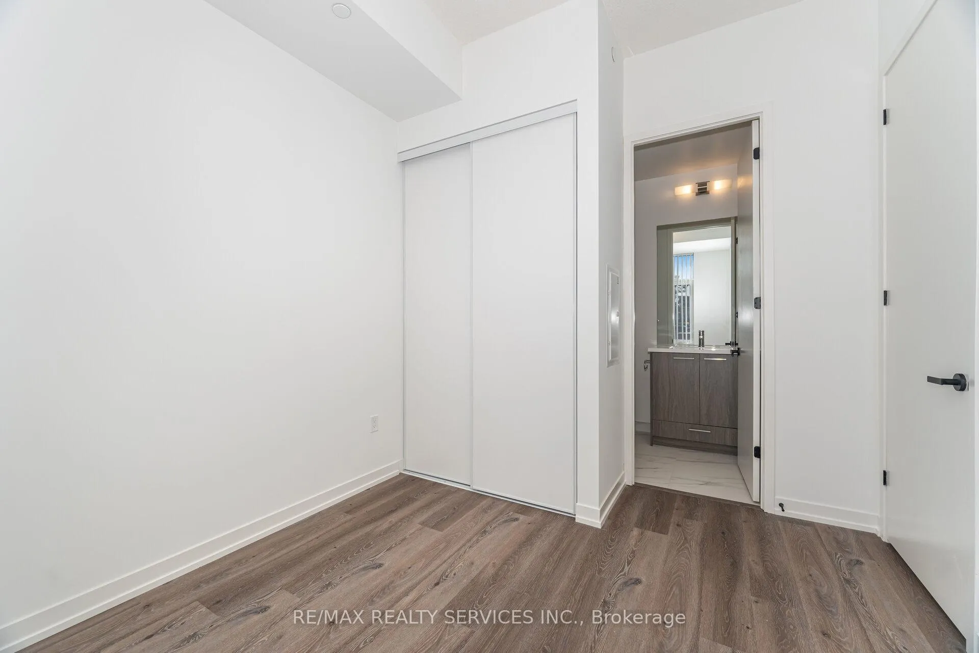 Photo 18 of Unit 103 D, 28 Interchange Way, Vaughan, Vaughan Corporate Centre — HOMEH