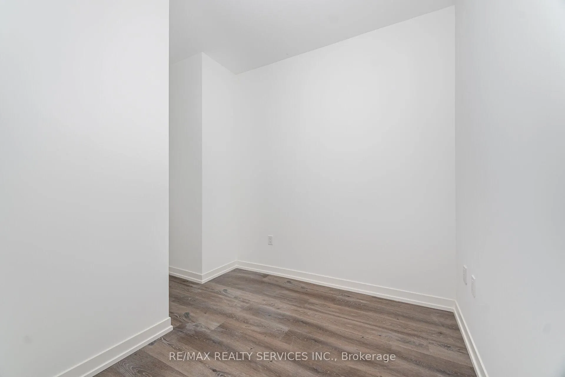 Photo 20 of Unit 103 D, 28 Interchange Way, Vaughan, Vaughan Corporate Centre — HOMEH