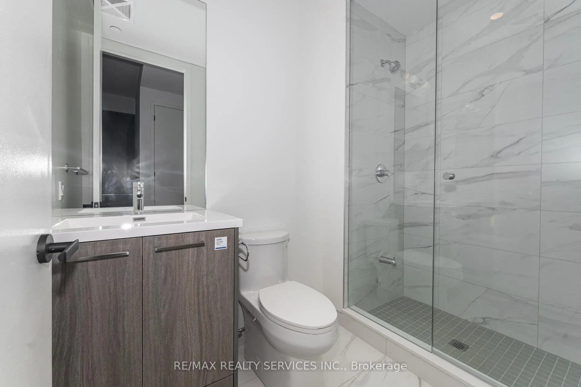 Photo 22 of Unit 103 D, 28 Interchange Way, Vaughan, Vaughan Corporate Centre — HOMEH