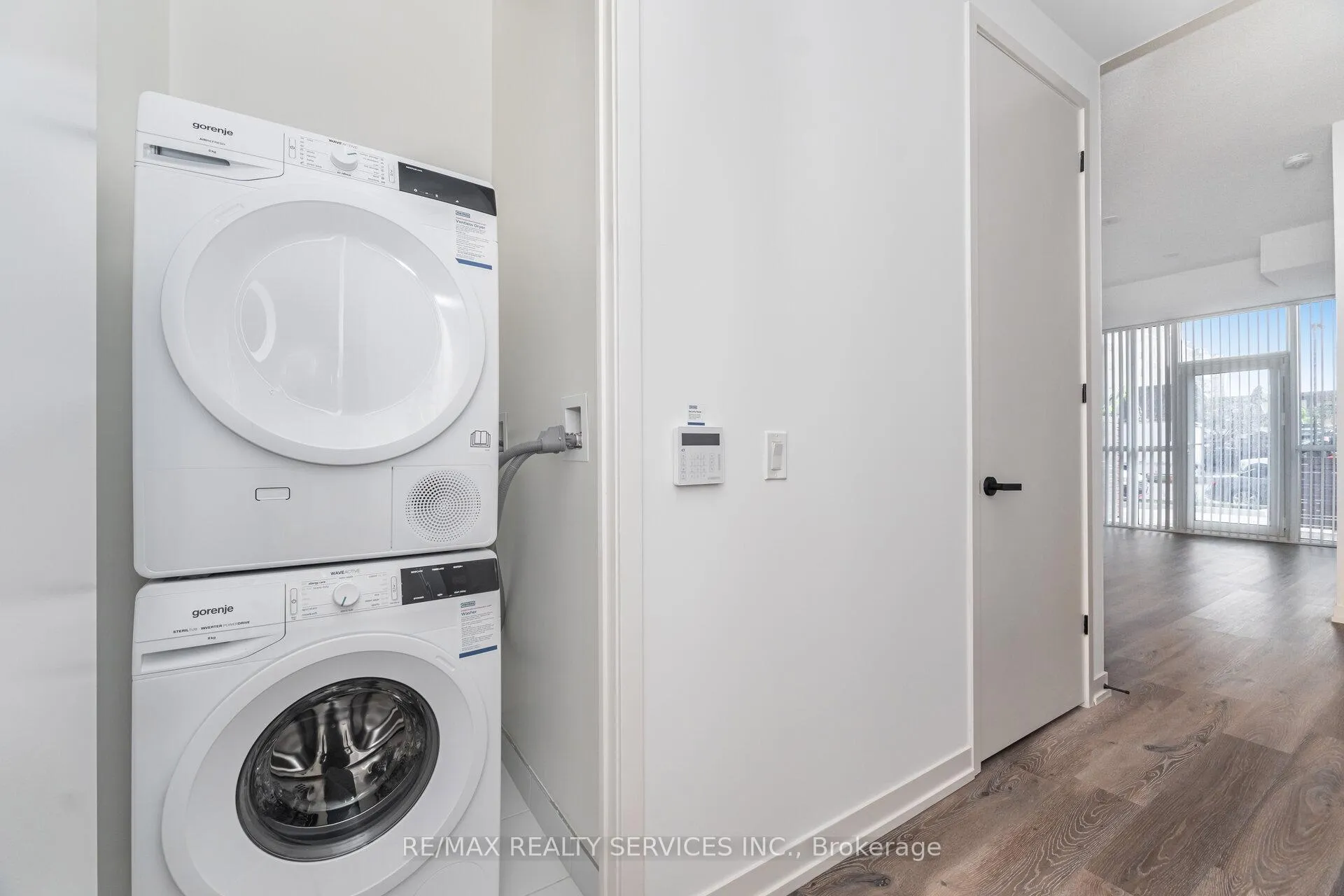 Photo 23 of Unit 103 D, 28 Interchange Way, Vaughan, Vaughan Corporate Centre — HOMEH