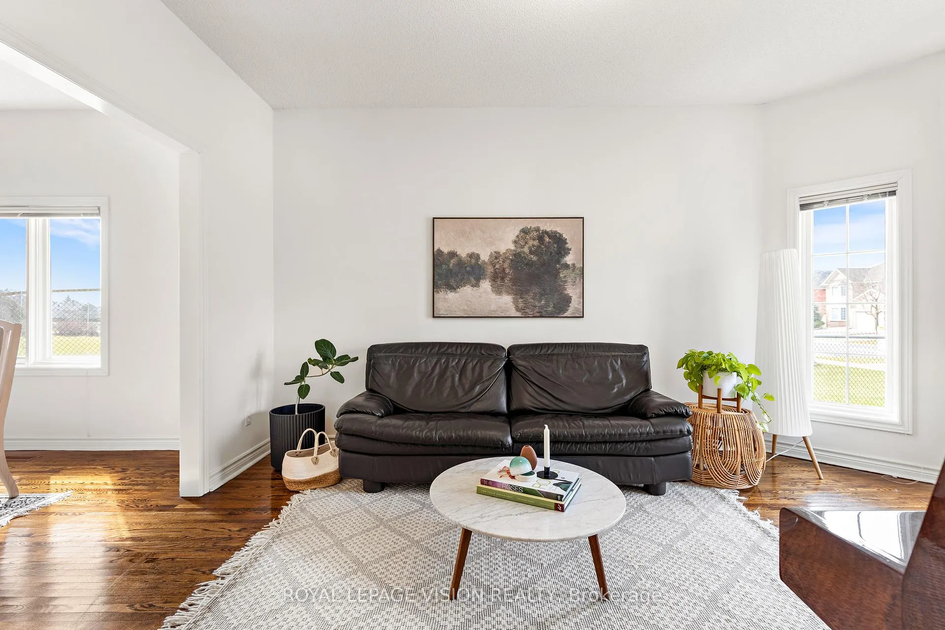 Photo 6 of 173 Manhattan Drive, Markham, Unionville — HOMEH