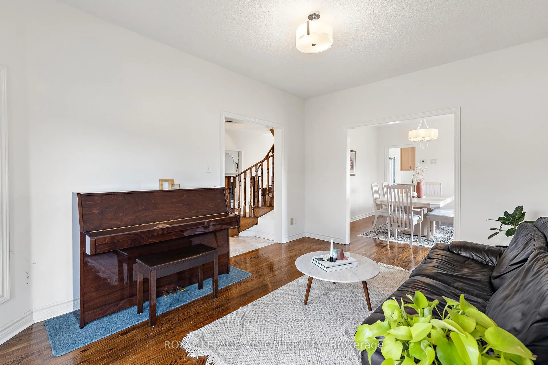 Photo 7 of 173 Manhattan Drive, Markham, Unionville — HOMEH