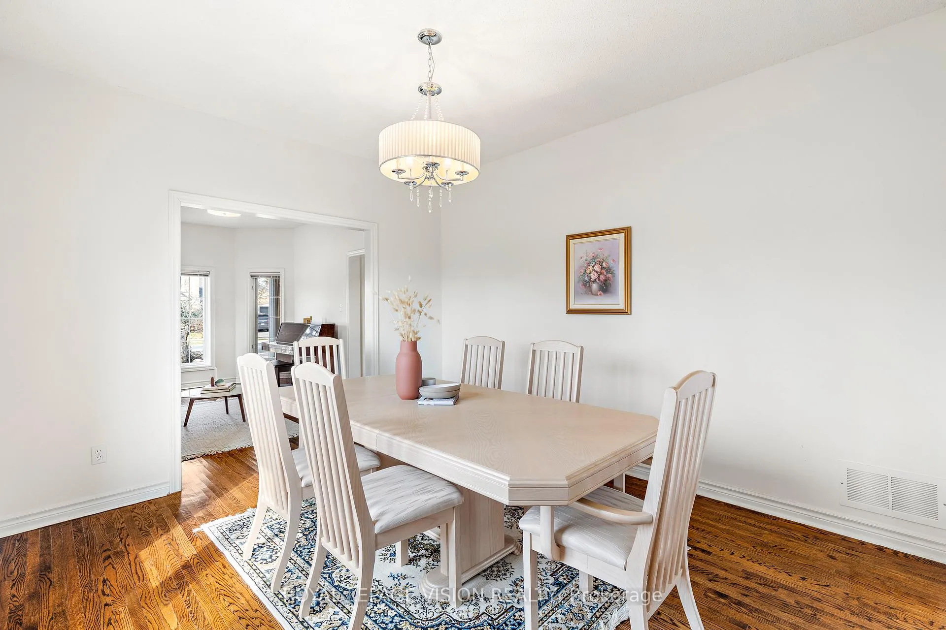Photo 11 of 173 Manhattan Drive, Markham, Unionville — HOMEH