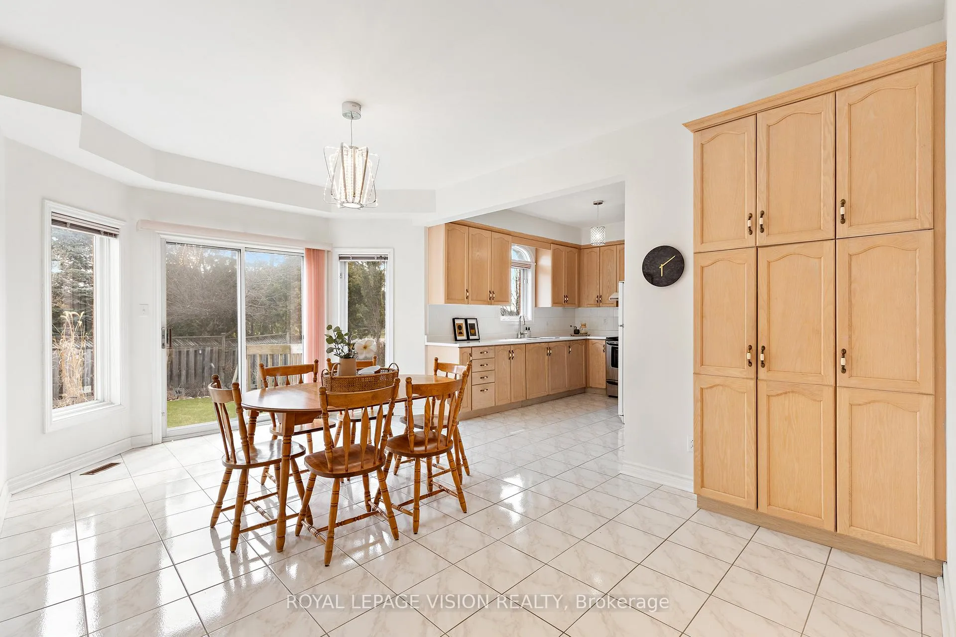 Photo 13 of 173 Manhattan Drive, Markham, Unionville — HOMEH