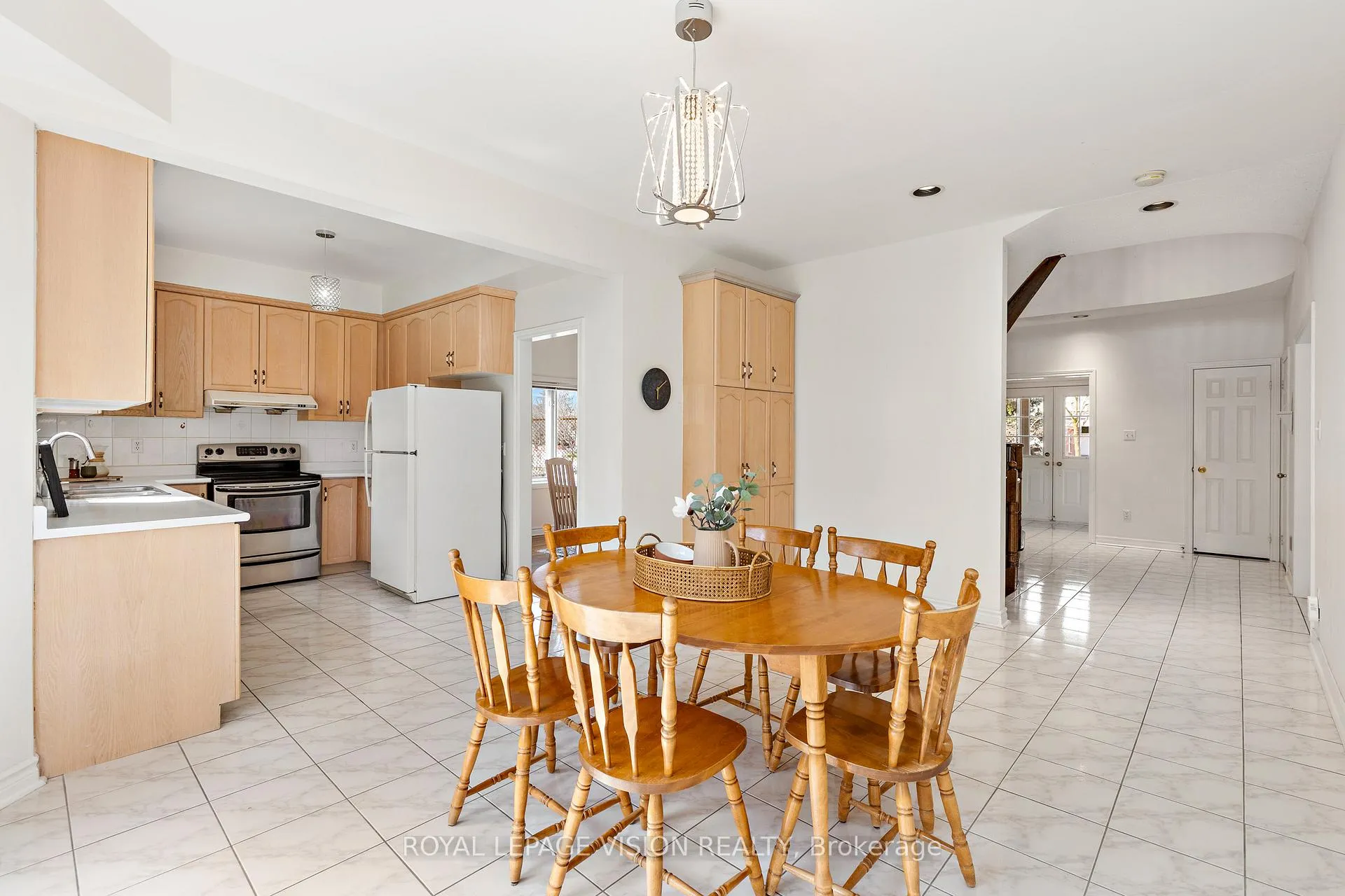 Photo 14 of 173 Manhattan Drive, Markham, Unionville — HOMEH