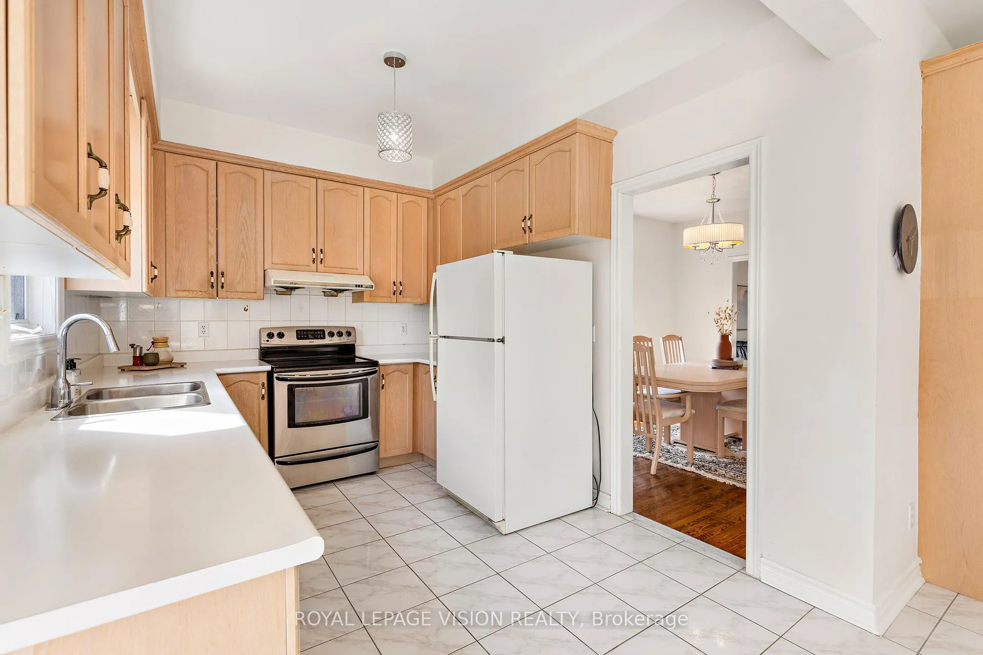 Photo 16 of 173 Manhattan Drive, Markham, Unionville — HOMEH