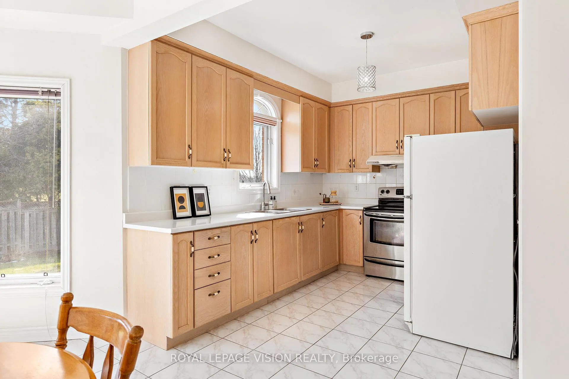Photo 18 of 173 Manhattan Drive, Markham, Unionville — HOMEH