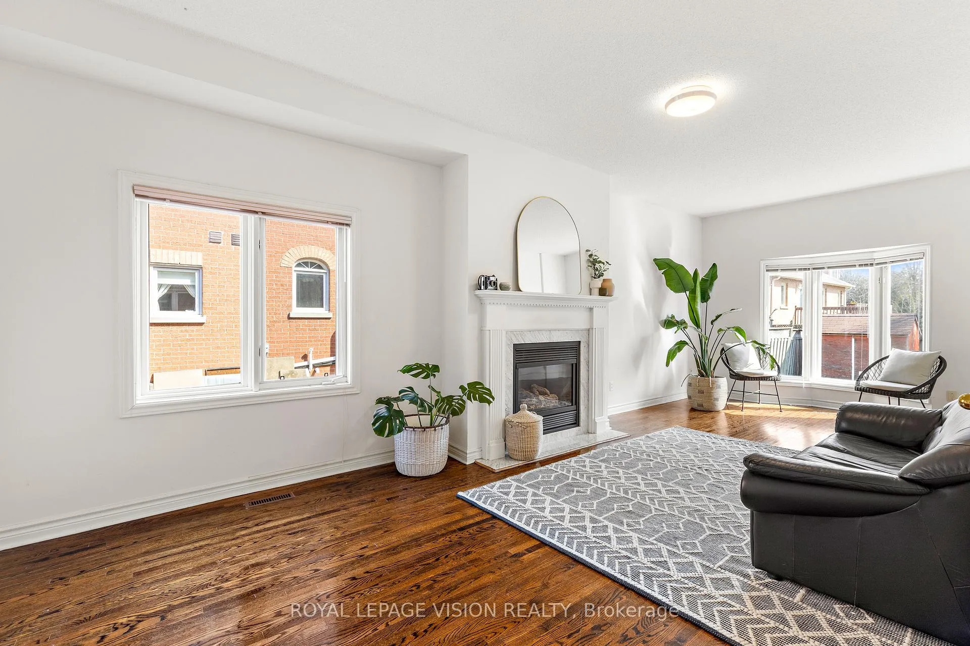 Photo 19 of 173 Manhattan Drive, Markham, Unionville — HOMEH