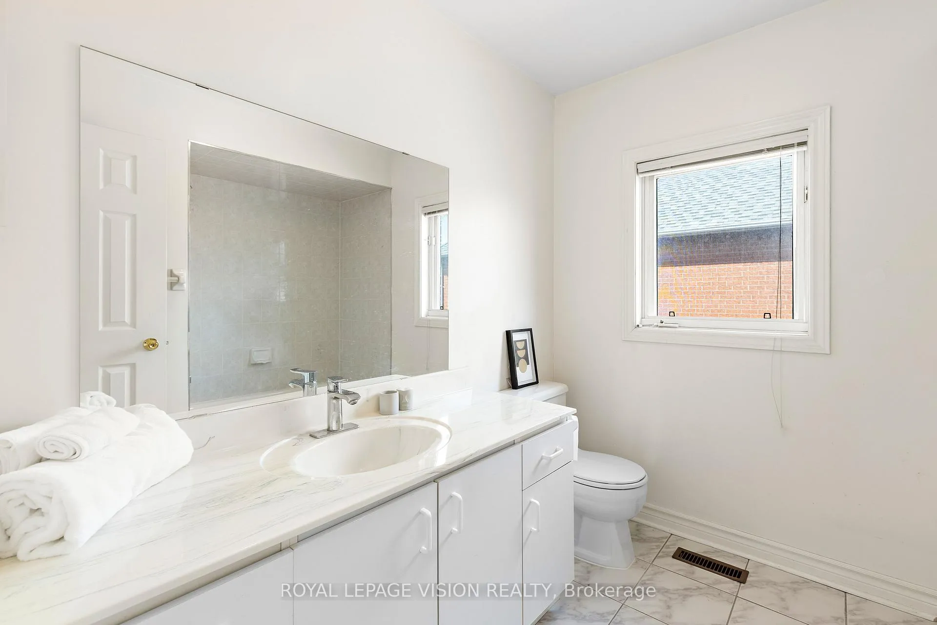 Photo 25 of 173 Manhattan Drive, Markham, Unionville — HOMEH