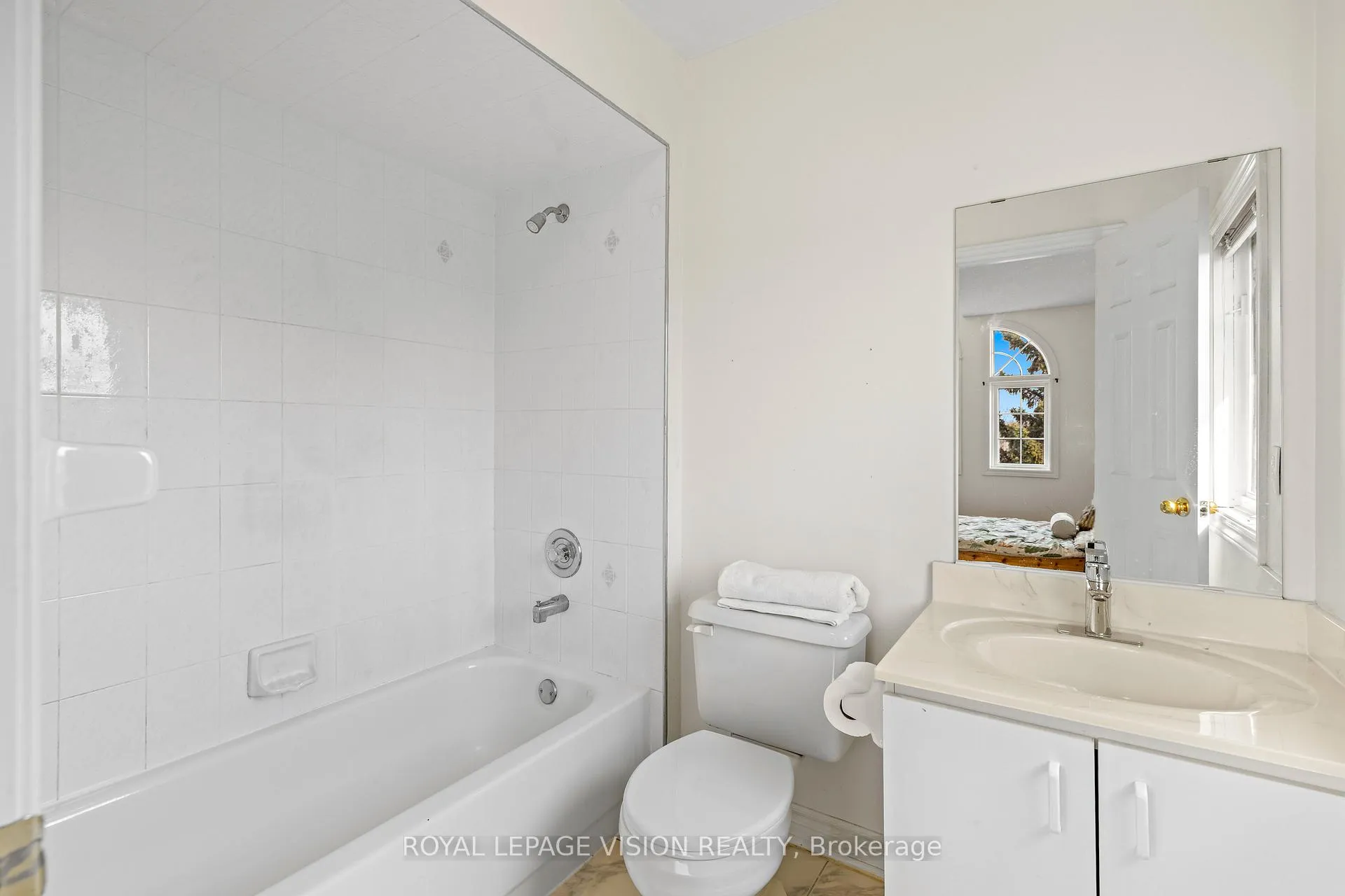 Photo 41 of 173 Manhattan Drive, Markham, Unionville — HOMEH