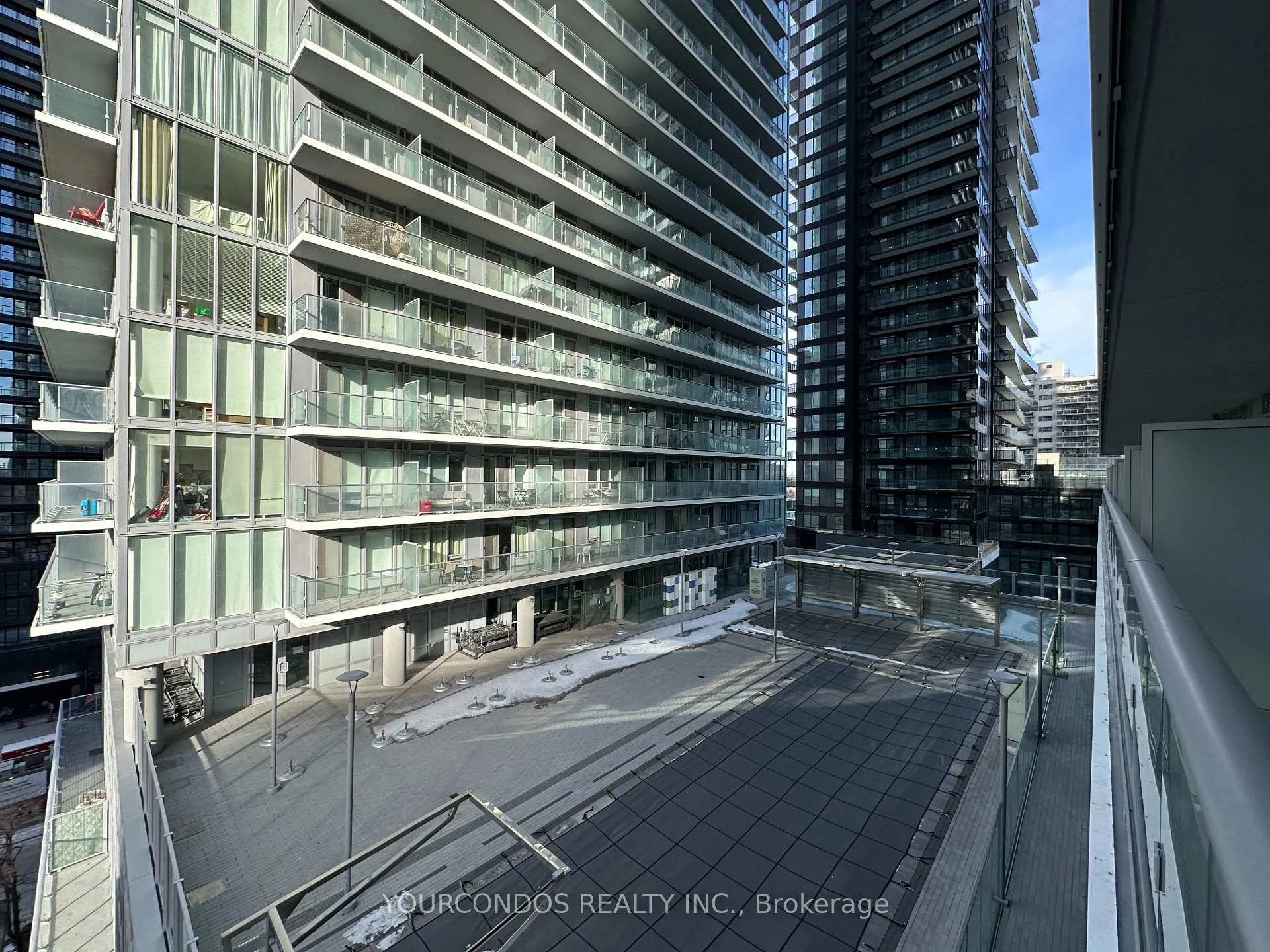 Photo 10 of Unit 813, 195 Redpath Avenue, Toronto, Mount Pleasant West — HOMEH