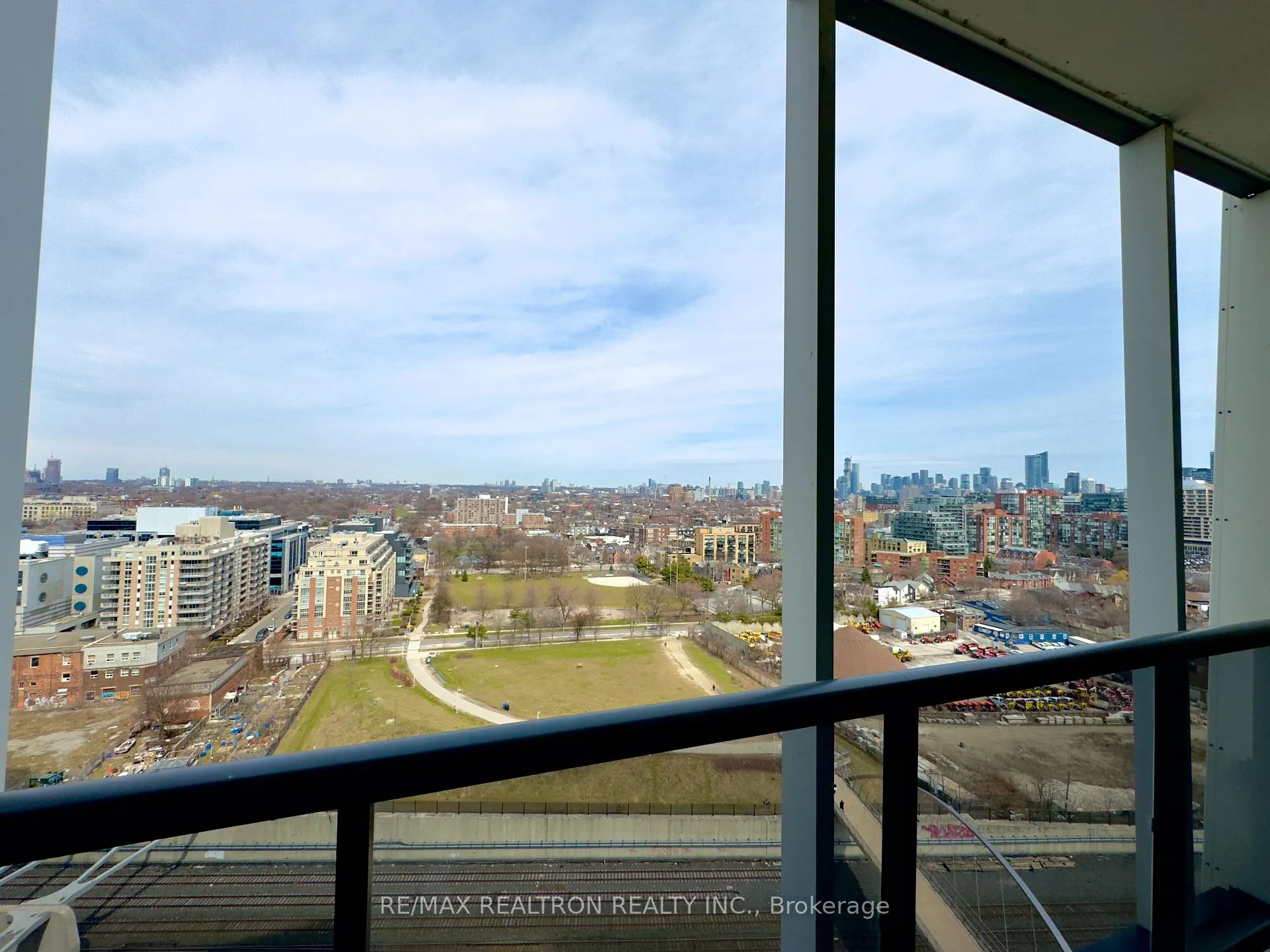 Photo 15 of Unit 1609, 30 Ordnance Street, Toronto, Niagara — HOMEH