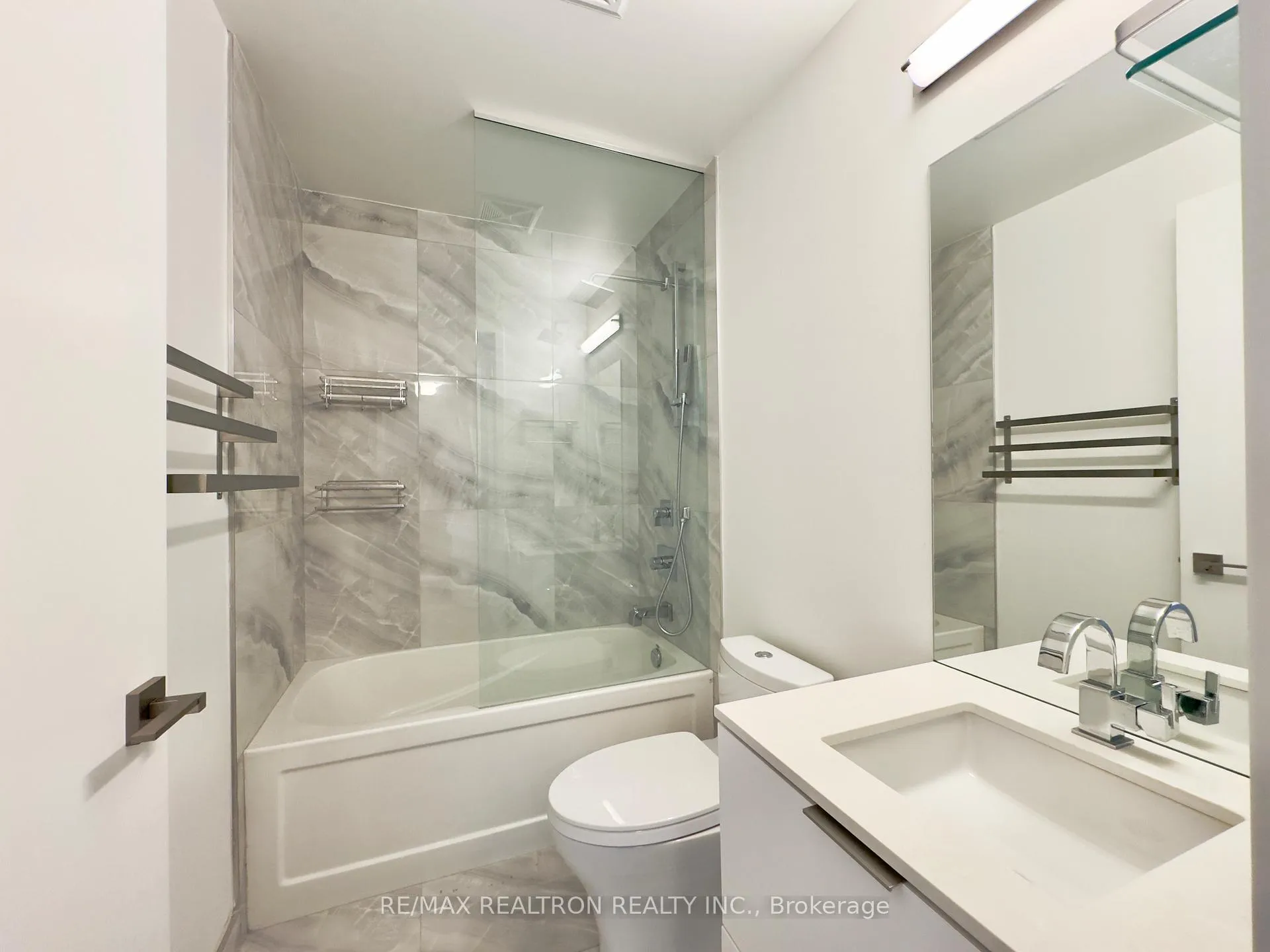 Photo 18 of Unit 1609, 30 Ordnance Street, Toronto, Niagara — HOMEH