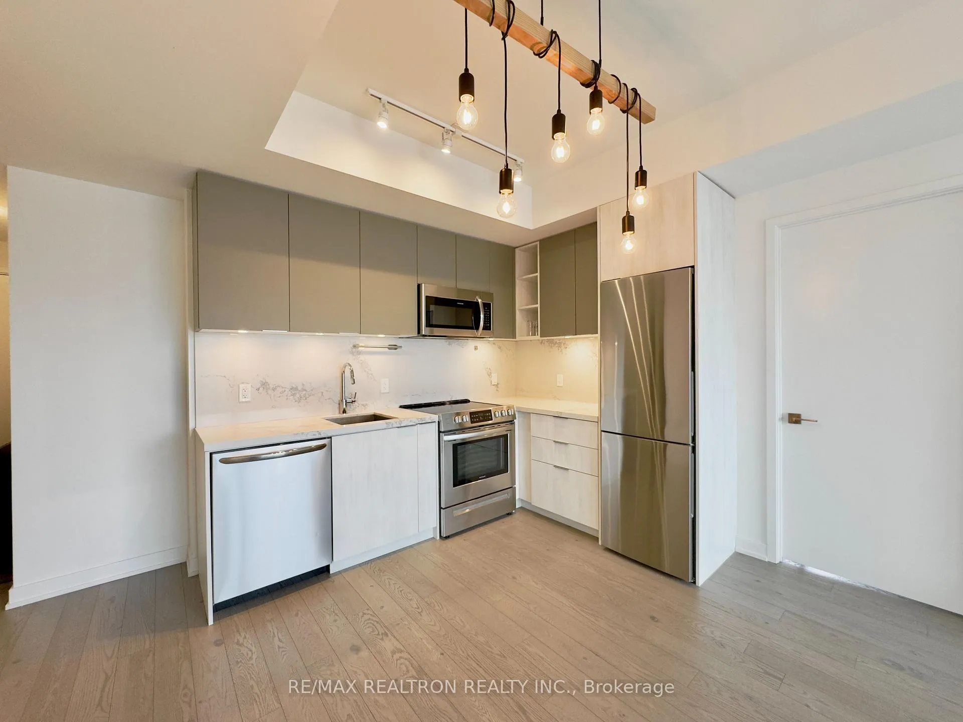Photo 22 of Unit 1609, 30 Ordnance Street, Toronto, Niagara — HOMEH