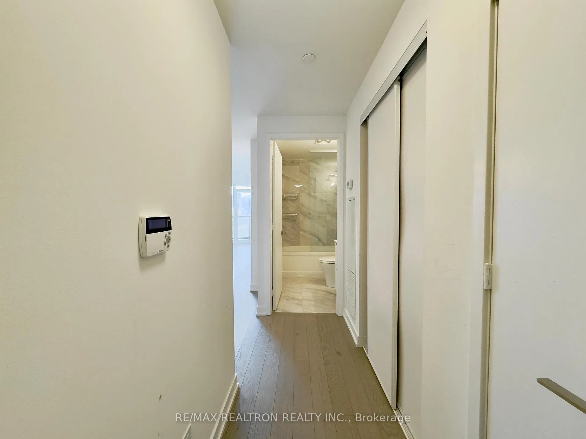 Photo 29 of Unit 1609, 30 Ordnance Street, Toronto, Niagara — HOMEH