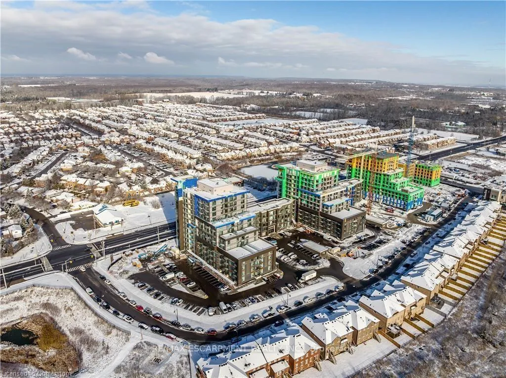 Photo 4 of Unit 426, 460 Dundas Street E, Hamilton, Waterdown — HOMEH