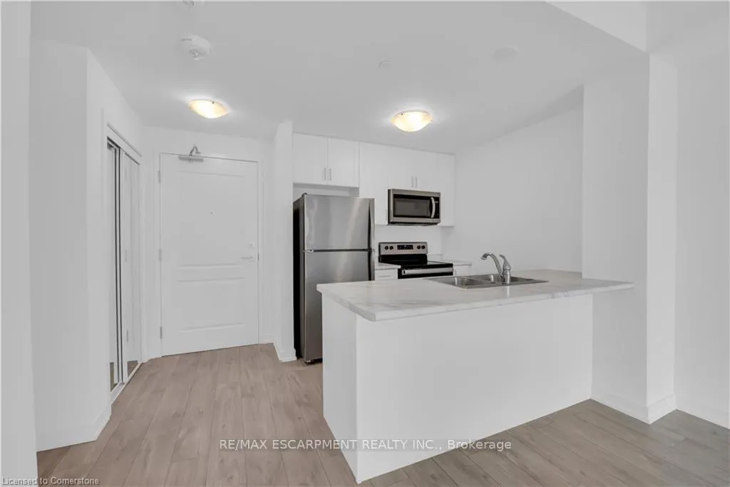 Photo 10 of Unit 426, 460 Dundas Street E, Hamilton, Waterdown — HOMEH