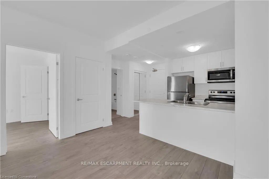Photo 12 of Unit 426, 460 Dundas Street E, Hamilton, Waterdown — HOMEH