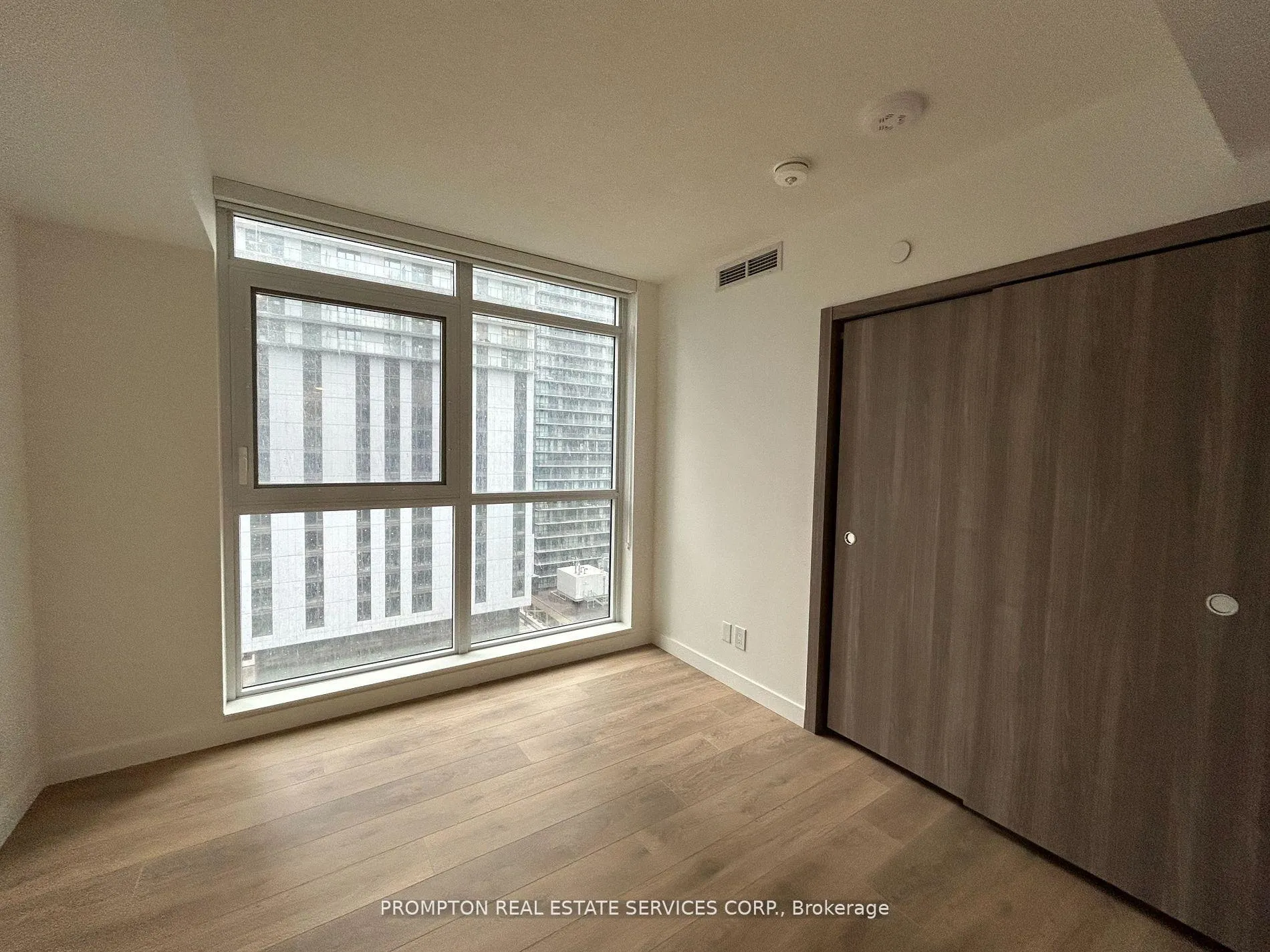 Photo 10 of Unit 2607, 38 Widmer Street, Toronto, Waterfront Communities — HOMEH
