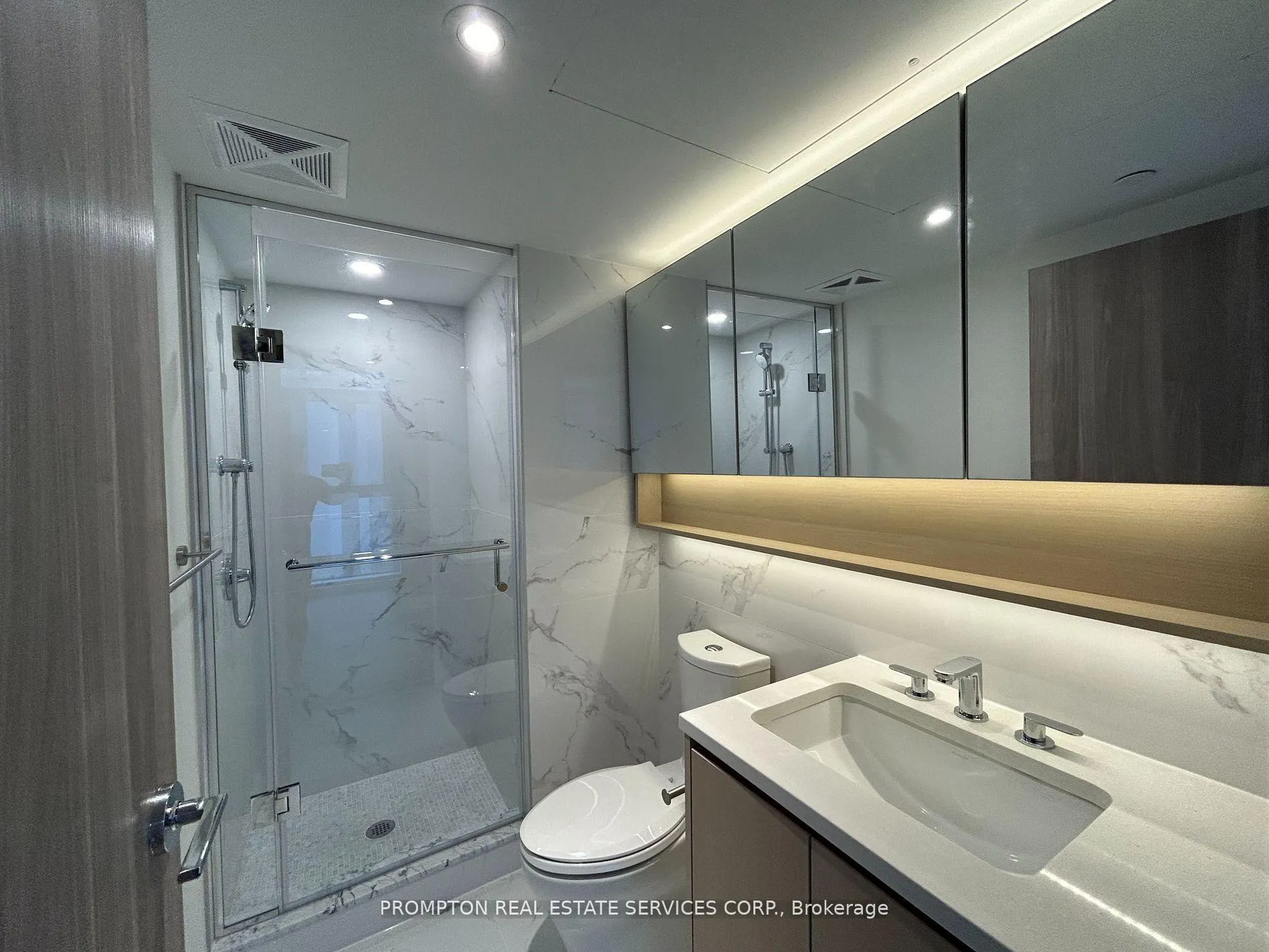 Photo 11 of Unit 2607, 38 Widmer Street, Toronto, Waterfront Communities — HOMEH