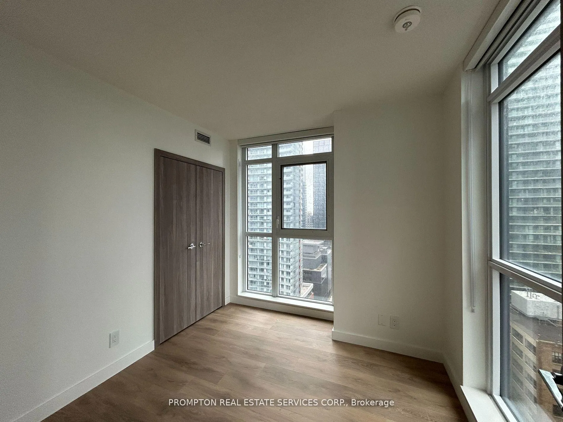 Photo 12 of Unit 2607, 38 Widmer Street, Toronto, Waterfront Communities — HOMEH