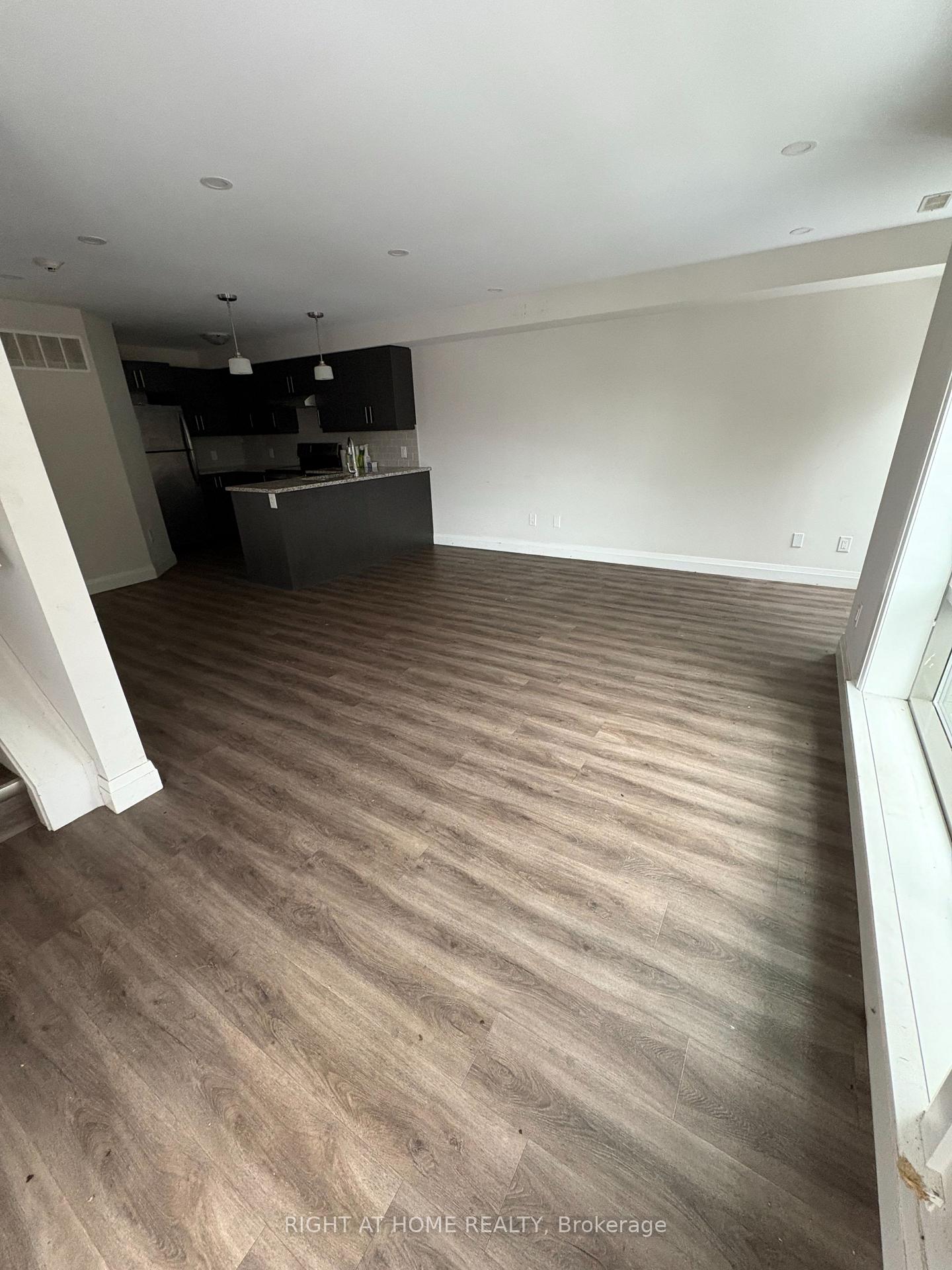 Photo 6 of Unit 3, 616 Brant Street, Burlington, Brant — HOMEH