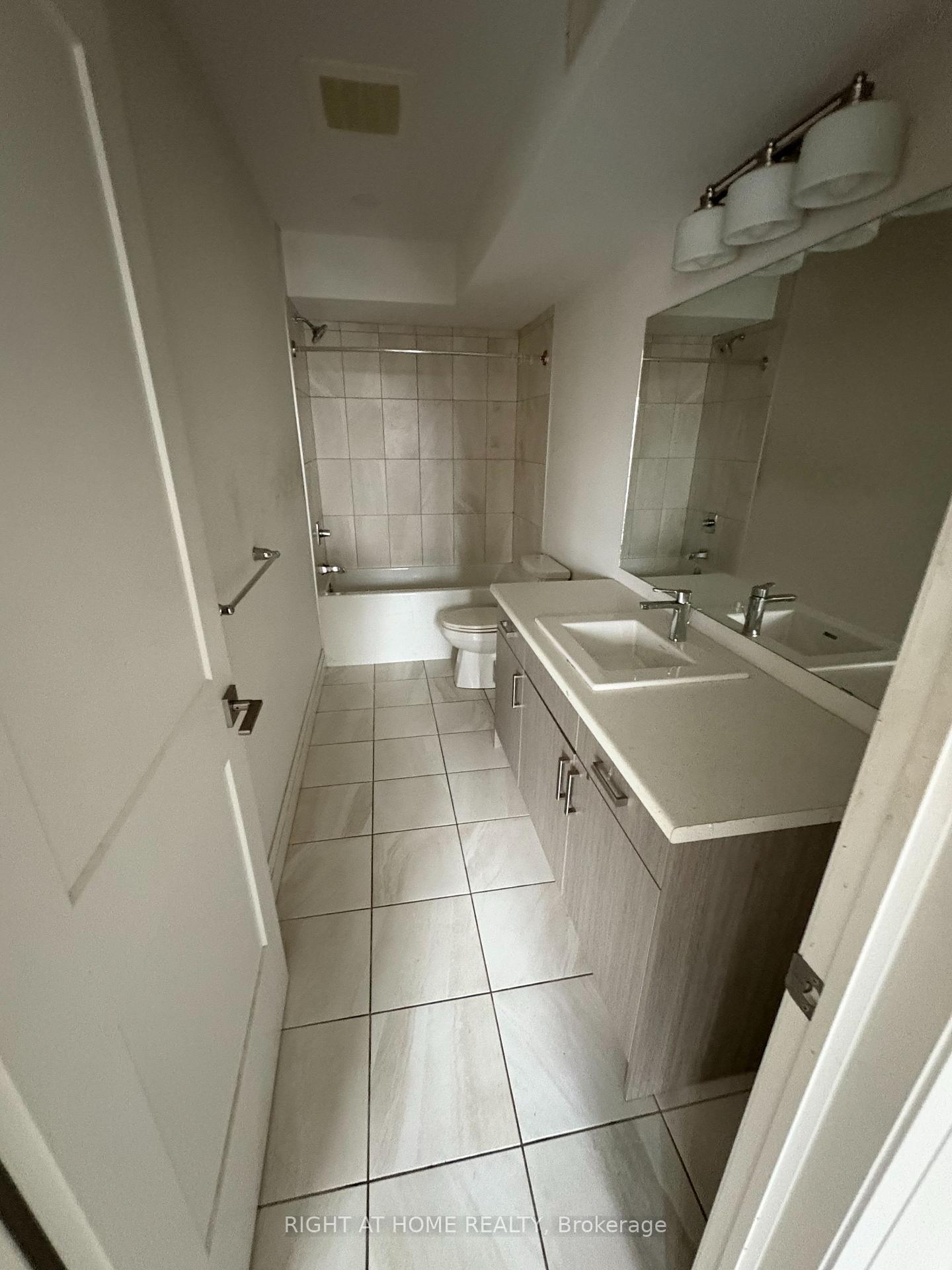 Photo 10 of Unit 3, 616 Brant Street, Burlington, Brant — HOMEH